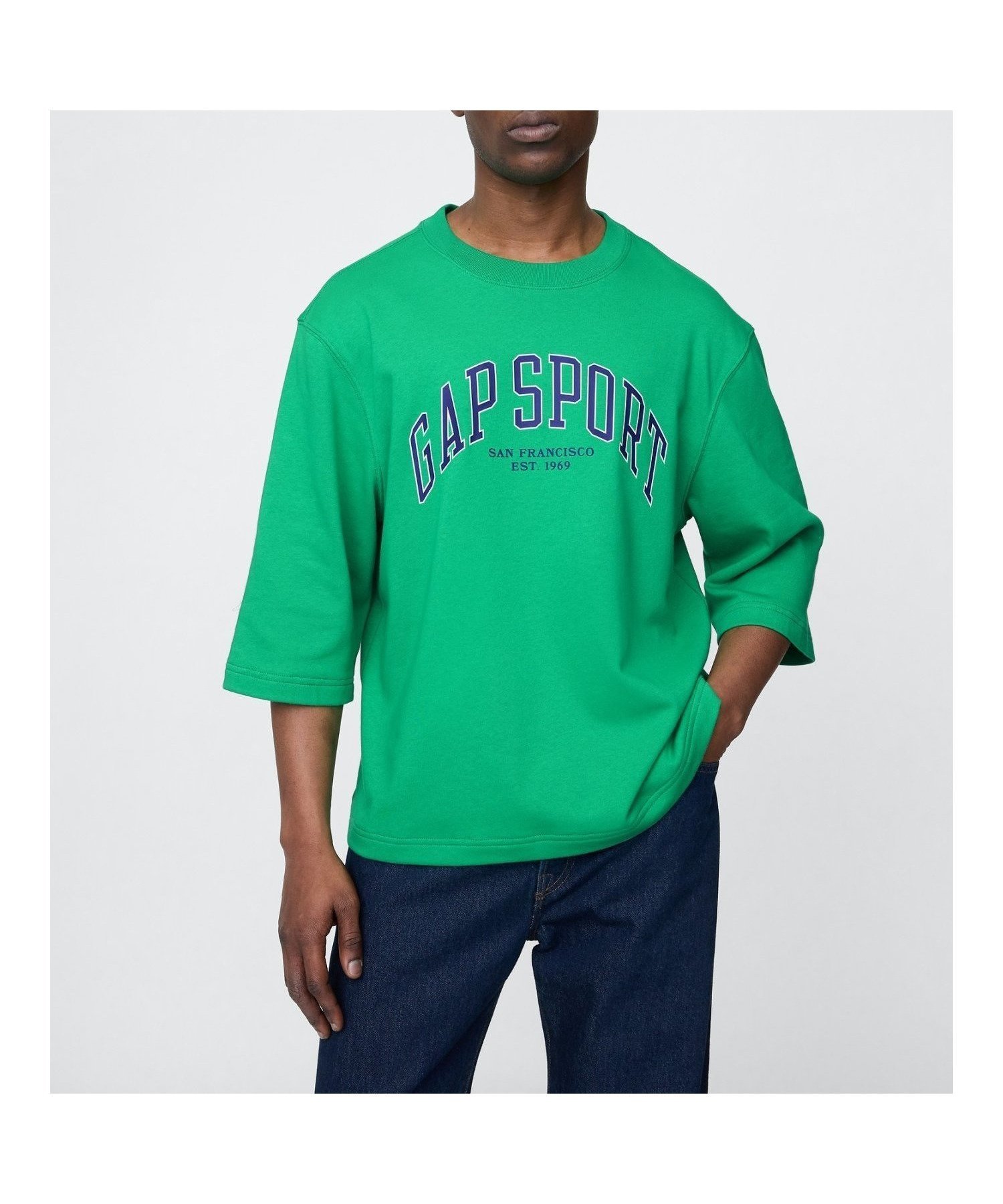 【ギャップ/GAP】のオーバーサイズ GAPグラフィック フレンチテリー クルーネックスウェット インテリア・キッズ・メンズ・レディースファッション・服の通販 founy(ファニー) 　ファッション　Fashion　レディースファッション　Fashion for Women　トップス・カットソー　Cut & Sew Tops　レディースパーカー・カジュアルフーディー　Casual Hoodies & Sweatshirts　スウェット・クルーネックトップス　Sweatshirts & Crewnecks / Relaxed Fit Sweat Tops　グラフィック　Graphic, Graphic Design　ショート　Short, Short Length　スリーブ　Sleeve, Long Sleeve / Short Sleeve　フレンチ　French, French Style　ラウンド　Round, Round Neck　GALLANT_GREEN|ID: prp329100004538942 ipo3291000000032626206
