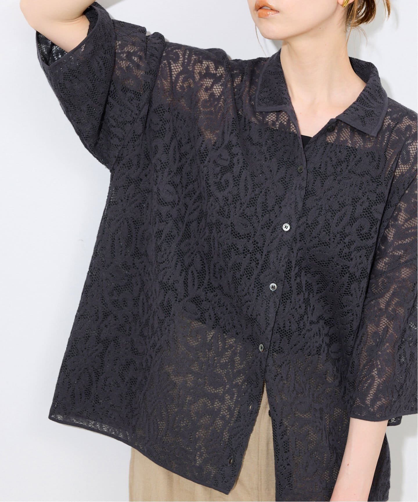 【スローブ イエナ/SLOBE IENA】のレースニットシャツ インテリア・キッズ・メンズ・レディースファッション・服の通販 founy(ファニー) 　ファッション　Fashion　レディースファッション　Ladies' Fashion Online　トップス・カットソー　Tops/Tshirt　ニット　Knit Tops　シャツ/ブラウス　Shirts/Blouses　2025年　2025　2025春夏・S/S　Ss,Spring/Summer,2025　おすすめ　Recommend　シアー　Sheer　シンプル　Simple　タンク　Tank　デニム　Denim　リネン　Linen　リーフ　Leaf　レース　Race　透かし　Watermark　グレー|ID: prp329100004539046 ipo3291000000032626418