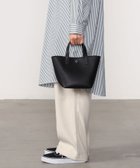 【ビショップ/Bshop】のダブルフェイスレザー ハンドバッグ 人気、トレンドファッション・服の通販 founy(ファニー) ファッション Fashion レディースファッション WOMEN バッグ Bag ハンドバッグ Handbag ポケット Pocket マグネット Magnet thumbnail BLACK|ID: prp329100004539064 ipo3291000000032072216