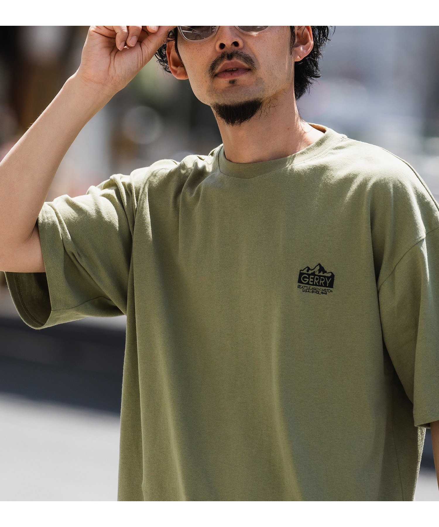 【インプローブス/improves / MEN】のGERRY ジェリー 別注 マウンテン 刺しゅう 半袖Tシャツ インテリア・キッズ・メンズ・レディースファッション・服の通販 founy(ファニー) 　ファッション　Fashion　メンズファッション　MEN　アウトドア　Outdoor　アメリカン　American　カーゴパンツ　Cargo Pants　ショーツ　Shorts　シンプル　Simple　デニム　Denim　トレンド　Trend　定番　Standard　長袖　Long Sleeve　パープル　Purple　別注　Special Order　半袖　Short Sleeve　ワイド　Wide　ワンポイント　One Point　おすすめ　Recommend　カーキ|ID: prp329100004539065 ipo3291000000032072225