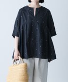 【かぐれ/kagure / URBAN RESEARCH】のドット刺しゅうワイドプルオーバー BLACK NAVY|ID: prp329100004539102 ipo3291000000032626796