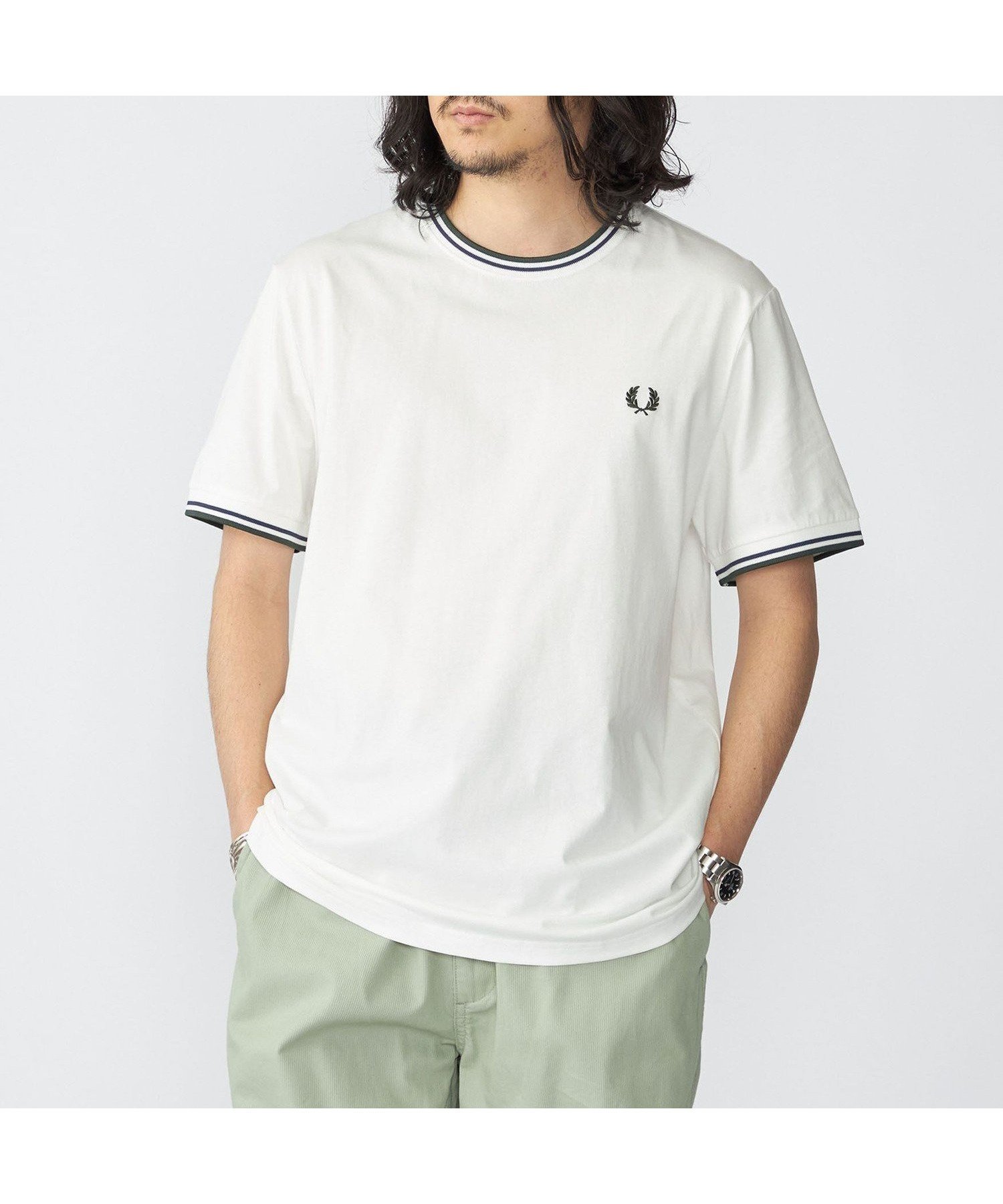 【シップス/SHIPS / MEN】の【SHIPS別注】FRED PERRY M1588 TWIN TIPPED Tシャツ インテリア・キッズ・メンズ・レディースファッション・服の通販 founy(ファニー) 　ファッション　Fashion　メンズファッション　MEN　カットソー　Cut And Sew　ジャケット　Jacket　フィット　Fit　ベスト　Vest　ベーシック　Basic　ポロシャツ　Polo Shirt　別注　Special Order　レギュラー　Regular　ロンドン　London　ホワイト系|ID: prp329100004539139 ipo3291000000032099557