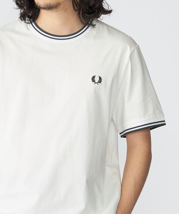 【シップス/SHIPS / MEN】の【SHIPS別注】FRED PERRY M1588 TWIN TIPPED Tシャツ インテリア・キッズ・メンズ・レディースファッション・服の通販 founy(ファニー) https://founy.com/ ファッション Fashion メンズファッション Fashion for Men カットソー Cut and Sewn Top ジャケット Jacket, Outerwear フィット Fit, Slim Fit ベスト Vest, Waistcoat ベーシック Basic, Essential ポロシャツ Polo Shirt, Collared Tee 別注 Limited Edition, Custom Order レギュラー Regular, Standard Fit ロンドン London Style, British Inspired |ID: prp329100004539139 ipo3291000000033267034