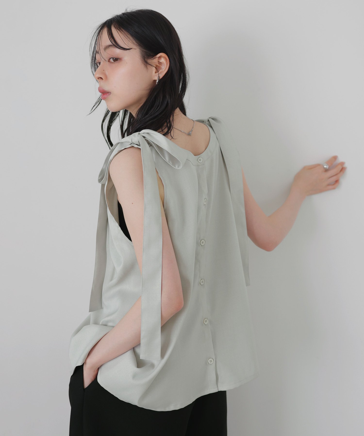 【リアン/Lian】の2WAYショルダーリボントップス インテリア・キッズ・メンズ・レディースファッション・服の通販 founy(ファニー) 　ファッション　Fashion　レディースファッション　WOMEN　トップス・カットソー　Tops/Tshirt　アイボリー|ID: prp329100004539227 ipo3291000000032374217