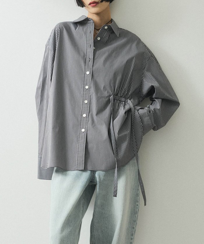 【アダム エ ロペ/ADAM ET ROPE'】の【WEB限定】2WAYリボンシャツ インテリア・キッズ・メンズ・レディースファッション・服の通販 founy(ファニー) https://founy.com/ ファッション Fashion レディースファッション WOMEN トップス・カットソー Tops/Tshirt シャツ/ブラウス Shirts/Blouses アシンメトリー Asymmetry 春 Spring ストライプ Stripe タートル Turtle バランス Balance フェミニン Feminine ブロード Broad ポケット Pocket 羽織 Haori リボン Ribbon リラックス Relax S/S・春夏 Ss・Spring/Summer おすすめ Recommend 夏 Summer 2025年 2025 2025春夏・S/S Ss,Spring/Summer,2025 |ID: prp329100004539399 ipo3291000000032285093