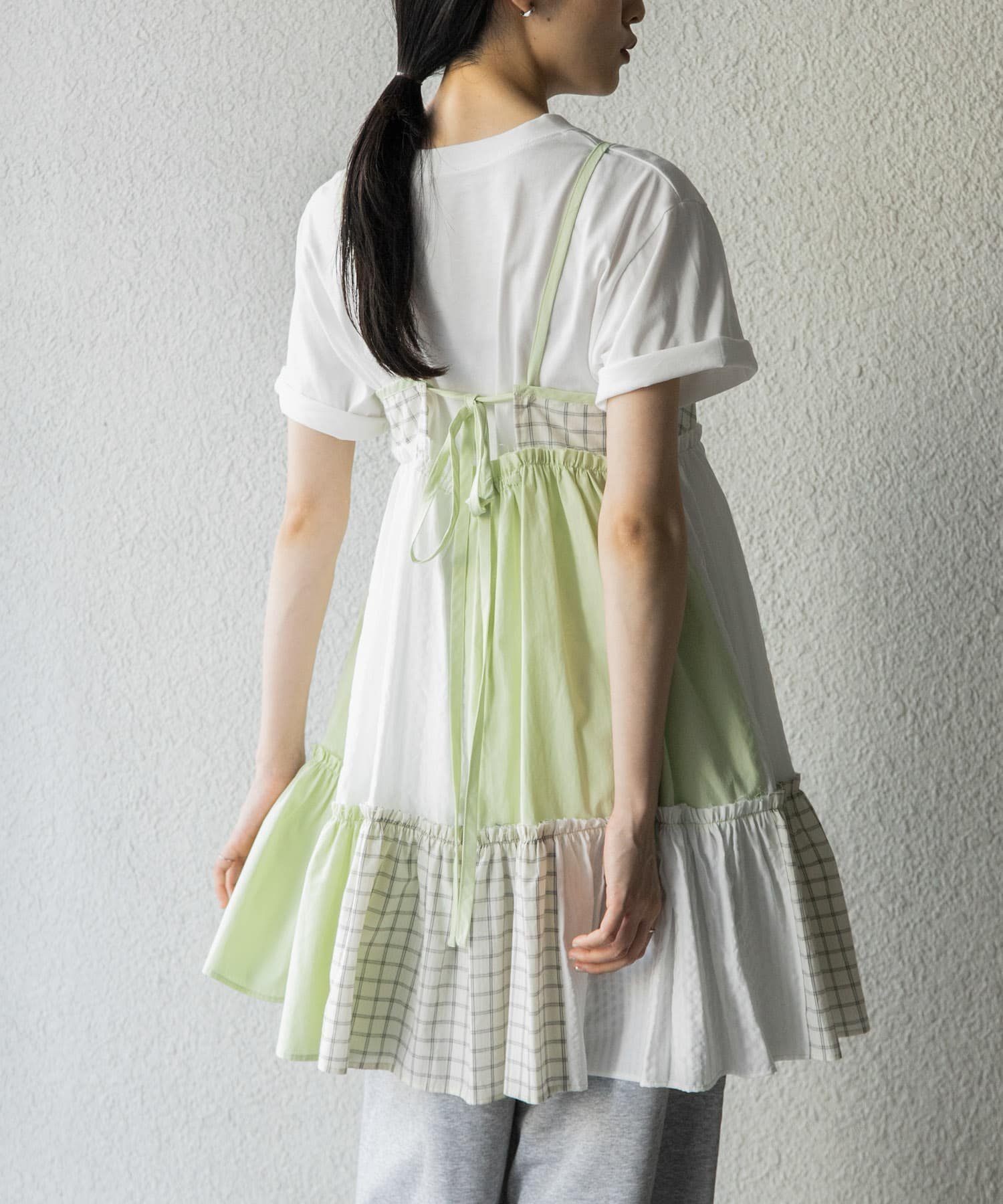 【ケービーエフ/KBF / URBAN RESEARCH】のパッチワークミニキャミワンピース 人気、トレンドファッション・服の通販 founy(ファニー) 　ファッション　Fashion　レディースファッション　WOMEN　ワンピース　Dress　キャミワンピース　No Sleeve Dresses　2025年　2025　2025春夏・S/S　Ss,Spring/Summer,2025　キャミソール　Camisole　キャミワンピース　Cami Dress　ジャケット　Jacket　スニーカー　Sneakers　タイツ　Tights　タンク　Tank　ティアード　Tiered　バランス　Balance　ベーシック　Basic　ボトム　Bottom　リメイク　Remake　夏　Summer　S/S・春夏　Ss・Spring/Summer　 other-1|ID: prp329100004539836 ipo3291000000032368150