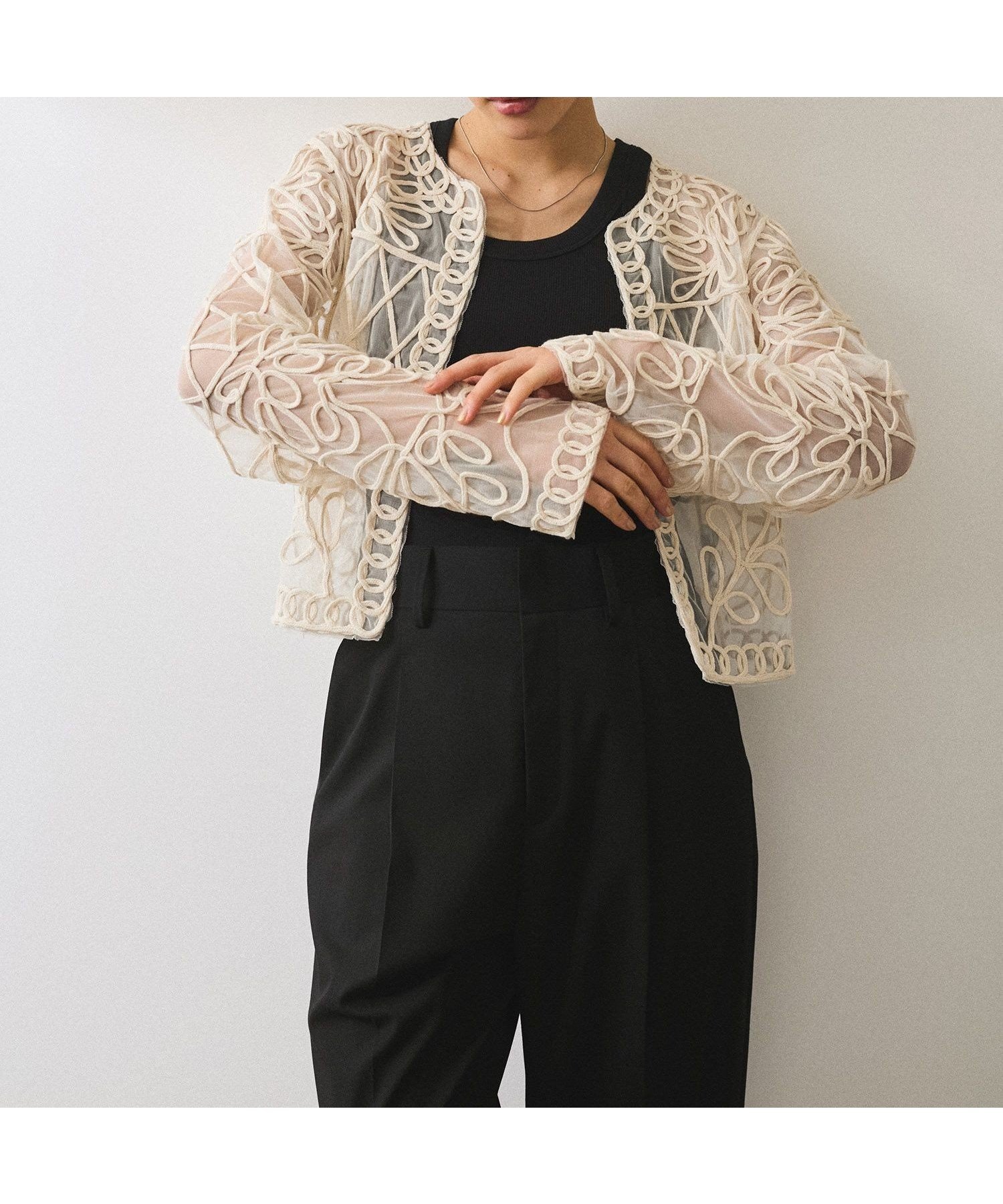 【アダム エ ロペ/ADAM ET ROPE'】の【WEB限定】・【新色追加】チュール刺繍カーディガン インテリア・キッズ・メンズ・レディースファッション・服の通販 founy(ファニー) 　ファッション　Fashion　レディースファッション　Fashion for Women　トップス・カットソー　Cut & Sew Tops　カーディガン・羽織り　Layered Style Cardigans　2025年　2025　2025春夏・S/S　Spring/Summer 2025 SS25　エレガント 上品　Elegant　カーディガン　Cardigan, Knitwear　クロップド　Cropped, Short Length　チュール　Tulip, Tulip Motif　人気　Popular, Best Seller　夏　Summer　定番　Standard, Basic Item　春　Spring　S/S・春夏　SS, Spring/Summer, Warm Season　洗える　Machine Washable　オフホワイト(15)|ID: prp329100004539880 ipo3291000000032657823