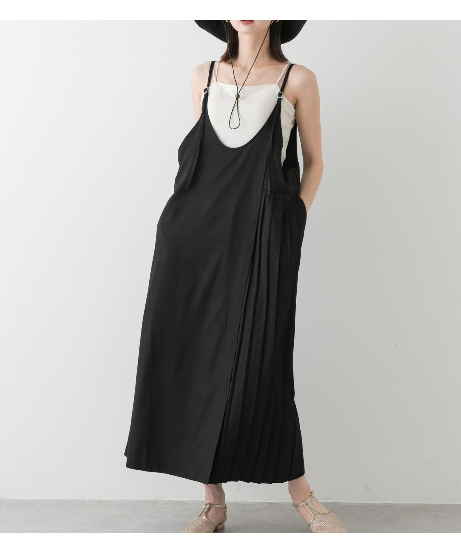 【センスオブプレイス/SENSE OF PLACE by URBAN RESEARCH】のプリーツキャミワンピース 人気、トレンドファッション・服の通販 founy(ファニー) 　ファッション　Fashion　レディースファッション　WOMEN　ワンピース　Dress　キャミワンピース　No Sleeve Dresses　2024年　2024　2024-2025秋冬・A/W　Aw/Autumn/Winter/Fw/Fall/2024-2025　冬　Winter　プリーツ　Pleats　楽ちん　Easy　A/W・秋冬　Aw・Autumn/Winter・Fw・Fall-Winter　 other-1|ID: prp329100004539928 ipo3291000000032316533
