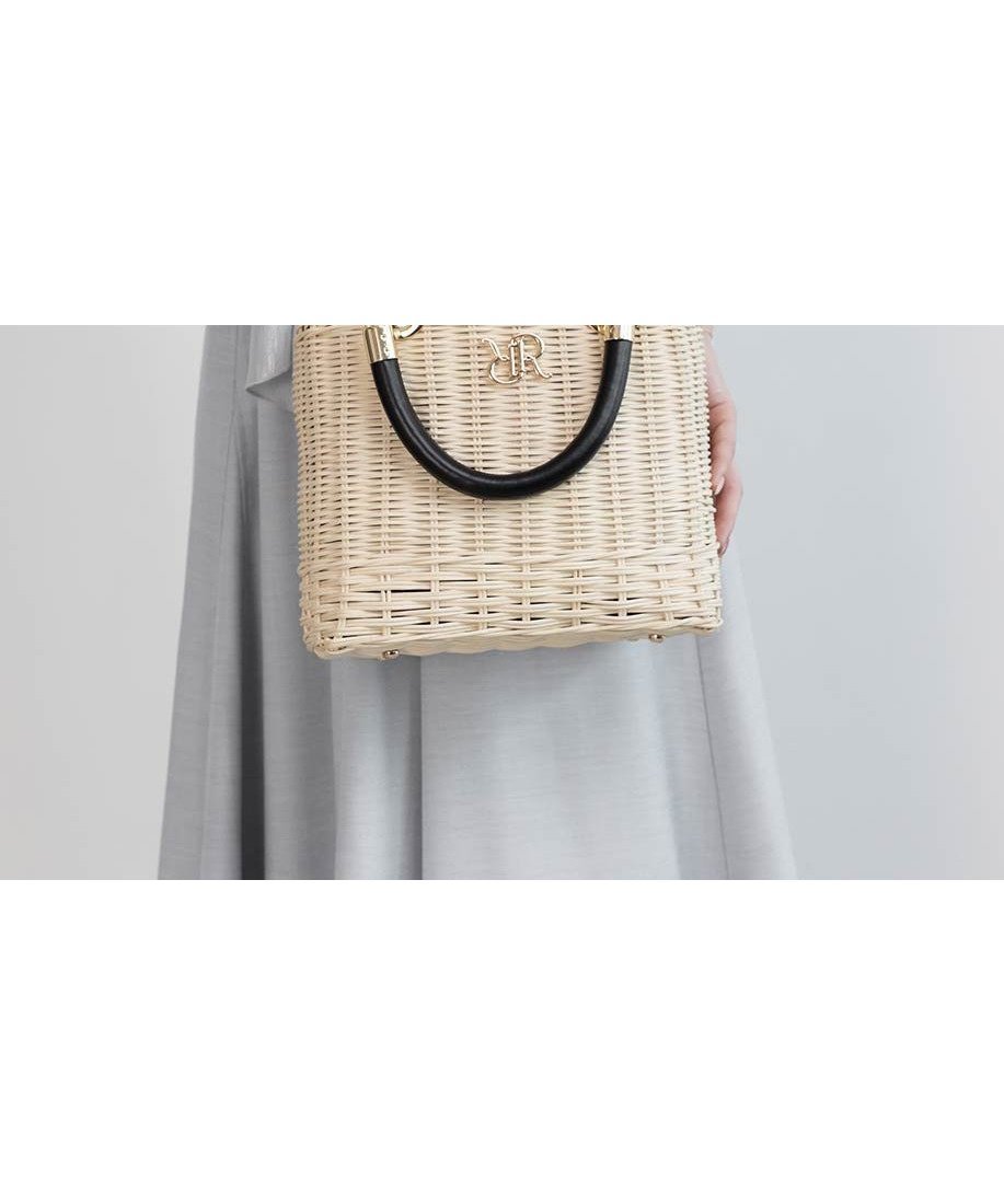 【ランダ/RANDA】の2WAY ラタンスクエアハンドバッグ インテリア・キッズ・メンズ・レディースファッション・服の通販 founy(ファニー) 　ファッション　Fashion　レディースファッション　WOMEN　バッグ　Bag　ショルダー　Shoulder　ハンカチ　Handkerchief　ハンドバッグ　Handbag　フロント　Front　ポケット　Pocket　ラタン　Rattan　リゾート　Resort　リップ　Lip　財布　Wallet　BLACK|ID: prp329100004540002 ipo3291000000032078247