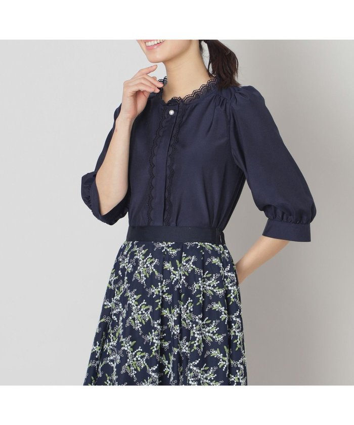 【トゥー ビー シック/TO BE CHIC】のブライトクロス アイレットレースブラウス インテリア・キッズ・メンズ・レディースファッション・服の通販 founy(ファニー) https://founy.com/ ファッション Fashion レディースファッション Fashion for Women トップス・カットソー Cut & Sew Tops シャツ・ブラウス・オフィスカジュアル Elegant Blouses & Button-Ups インナー Innerwear |ID: prp329100004540057 ipo3291000000033550444