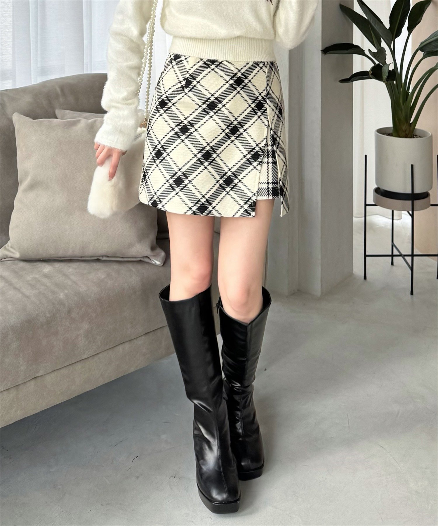 【クリア/clear】のチェック柄スリットミニスカート インテリア・キッズ・メンズ・レディースファッション・服の通販 founy(ファニー) 　ファッション　Fashion　レディースファッション　WOMEN　スカート　Skirt　ミニスカート　Mini Skirts　おすすめ　Recommend　ショート　Short　スリット　Slit　チェック　Check　ミニスカート　Mini Skirt　IVCH|ID: prp329100004540083 ipo3291000000032266644