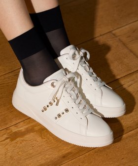 【プラスダイアナ/plus diana】の【軽量】ビジュー付きコートスニーカー 人気、トレンドファッション・服の通販 founy(ファニー) ファッション Fashion レディースファッション Ladies' Fashion Online アウター Coat Outerwear コート Coats インソール Insole クッション Cushion シンプル Simple スクエア Square スニーカー Sneakers バランス Balance ビジュー Bijou フィット Fit 軽量 Lightweight |ID:prp329100004540100