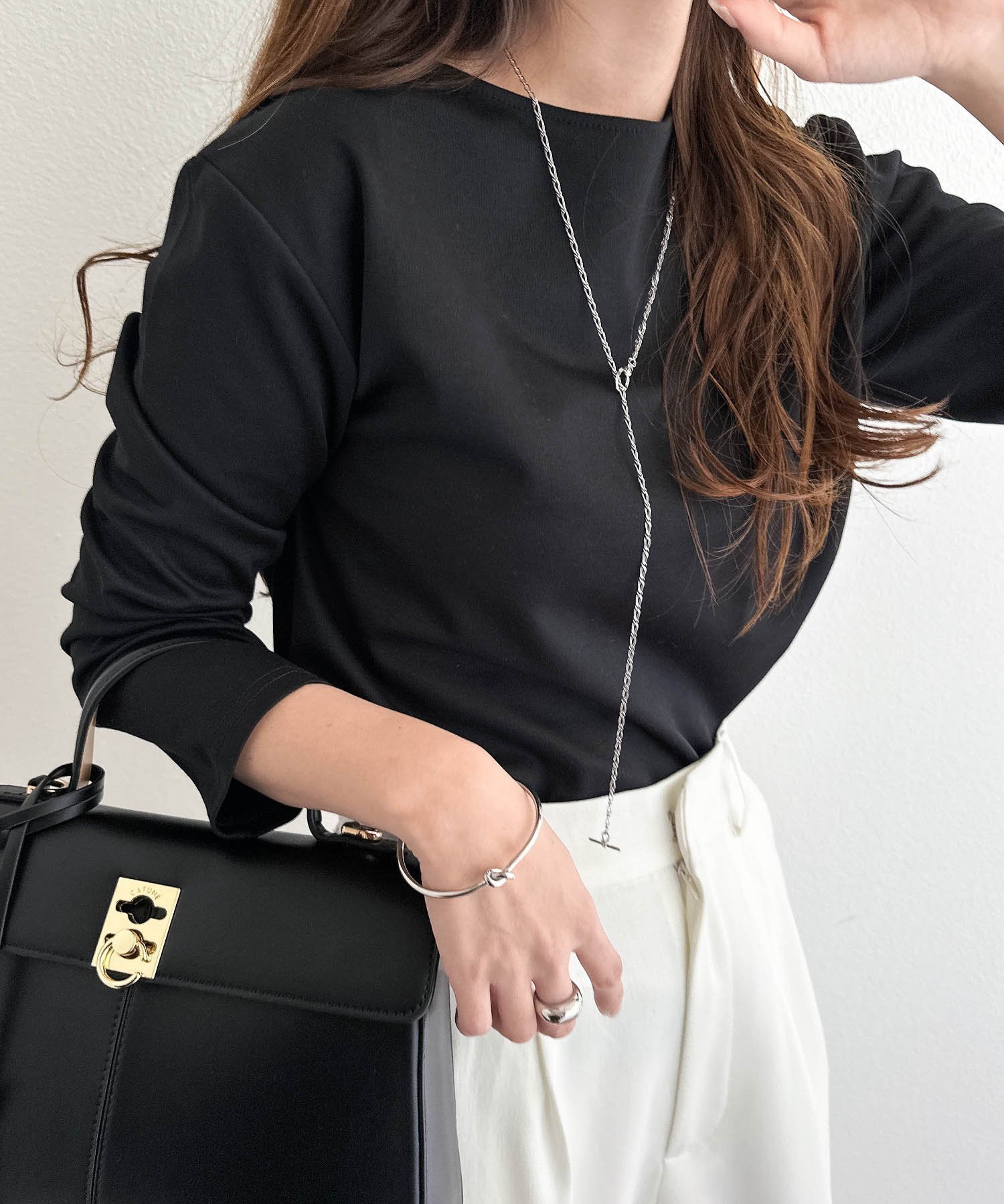 【アンドミー/andme】のキレイ見え ポンチ 長袖 クルーネック トップス 人気、トレンドファッション・服の通販 founy(ファニー) 　ファッション　Fashion　レディースファッション　Fashion for Women　トップス・カットソー　Cut & Sew Tops　カットソー　Cut and Sewn Top　シンプル　Simple, Minimal　スクエア　Square, Square Shape　スリット　Slit, Slit Detail　ヘムライン　Hemline, Bottom Cut　ラウンド　Round, Round Neck　エレガント 上品　Elegant　人気　Popular, Best Seller　楽ちん　Easy Fit, Comfortable　長袖　Long Sleeve, Full Sleeve　 other-1|ID: prp329100004540285 ipo3291000000033876178