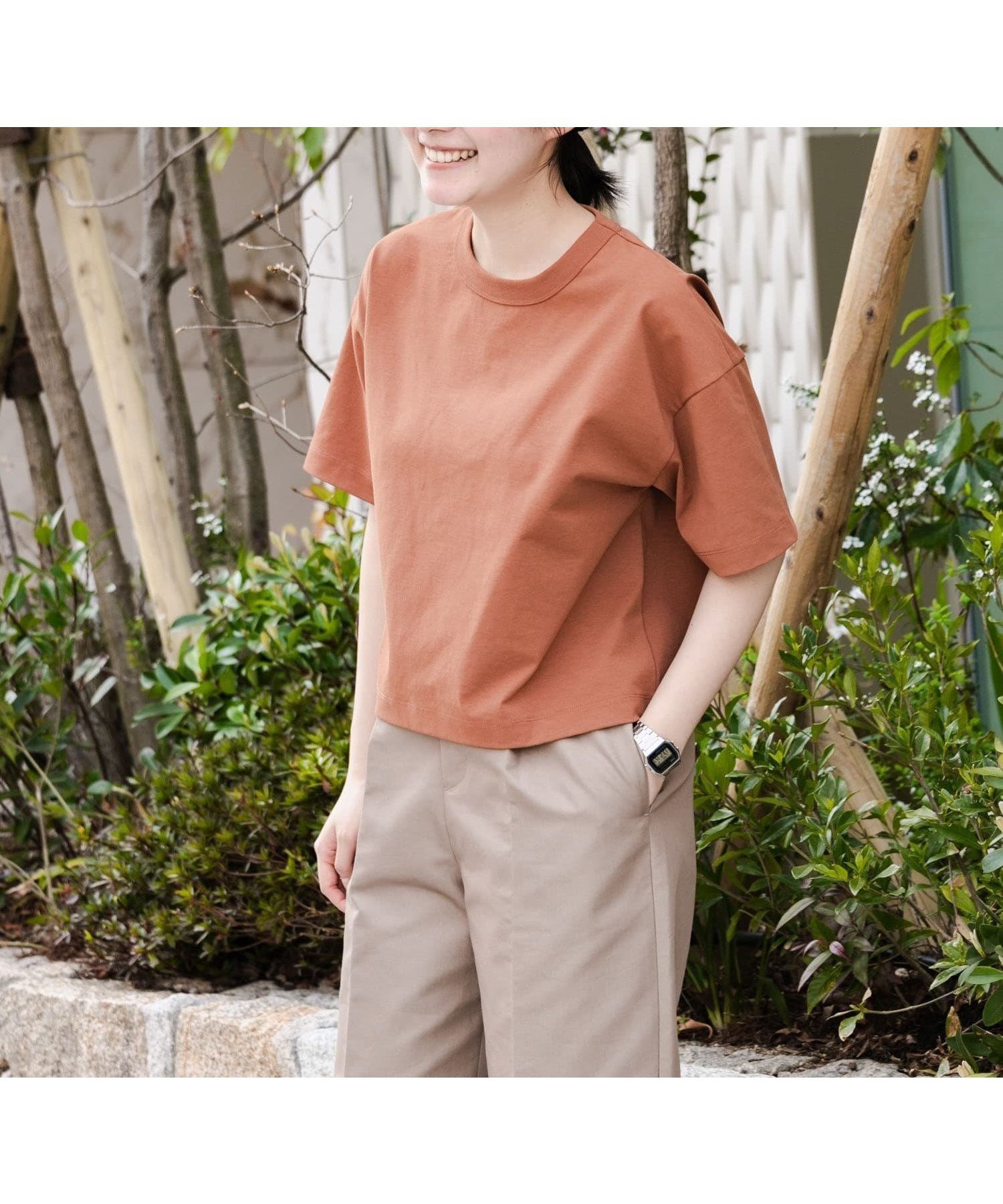 【アーバンリサーチ ドアーズ/URBAN RESEARCH DOORS】の『吸水速乾/UVカット』DRY OUT SHORT LENGTH T-SHIRTS インテリア・キッズ・メンズ・レディースファッション・服の通販 founy(ファニー) 　ファッション　Fashion　レディースファッション　WOMEN　トップス・カットソー　Tops/Tshirt　シャツ/ブラウス　Shirts/Blouses　ロング / Tシャツ　T-Shirts　2025年　2025　2025春夏・S/S　Ss,Spring/Summer,2025　ショート　Short　シンプル　Simple　ドレープ　Drape　ボトム　Bottom　吸水　Water Absorption　夏　Summer　S/S・春夏　Ss・Spring/Summer　サルチャ|ID: prp329100004540373 ipo3291000000032238729
