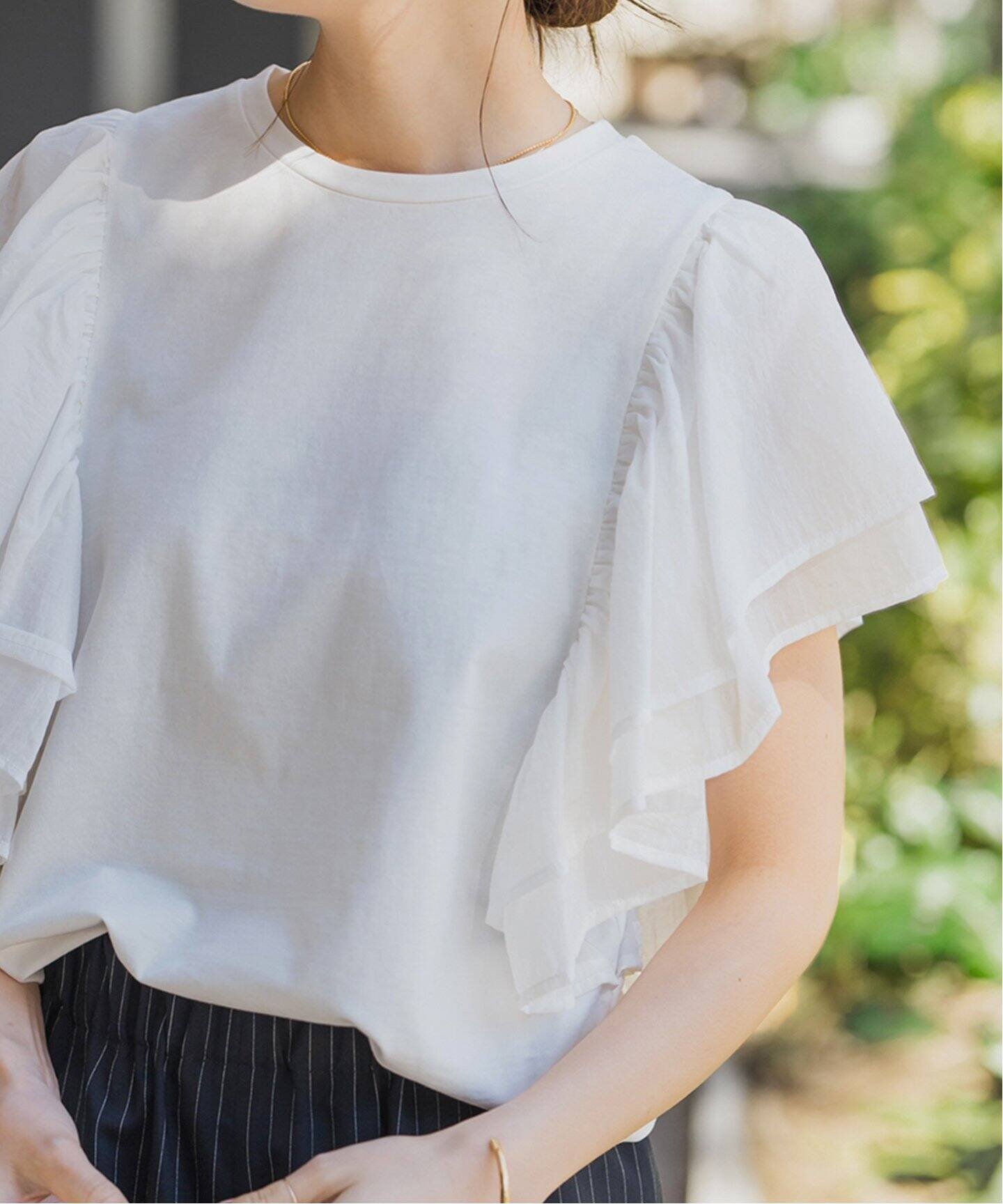 【スピック&スパン/Spick & Span】のファブリックコンビフレアスリーブプルオーバー 人気、トレンドファッション・服の通販 founy(ファニー) 　ファッション　Fashion　レディースファッション　Ladies' Fashion Online　トップス・カットソー　Tops/Tshirt　プルオーバー　Pullover　おすすめ　Recommend　カットソー　Cut And Sew　シンプル　Simple　デニム　Denim　ワーク　Work　ビジネス 仕事 通勤　Business　 other-1|ID: prp329100004540384 ipo3291000000032641537