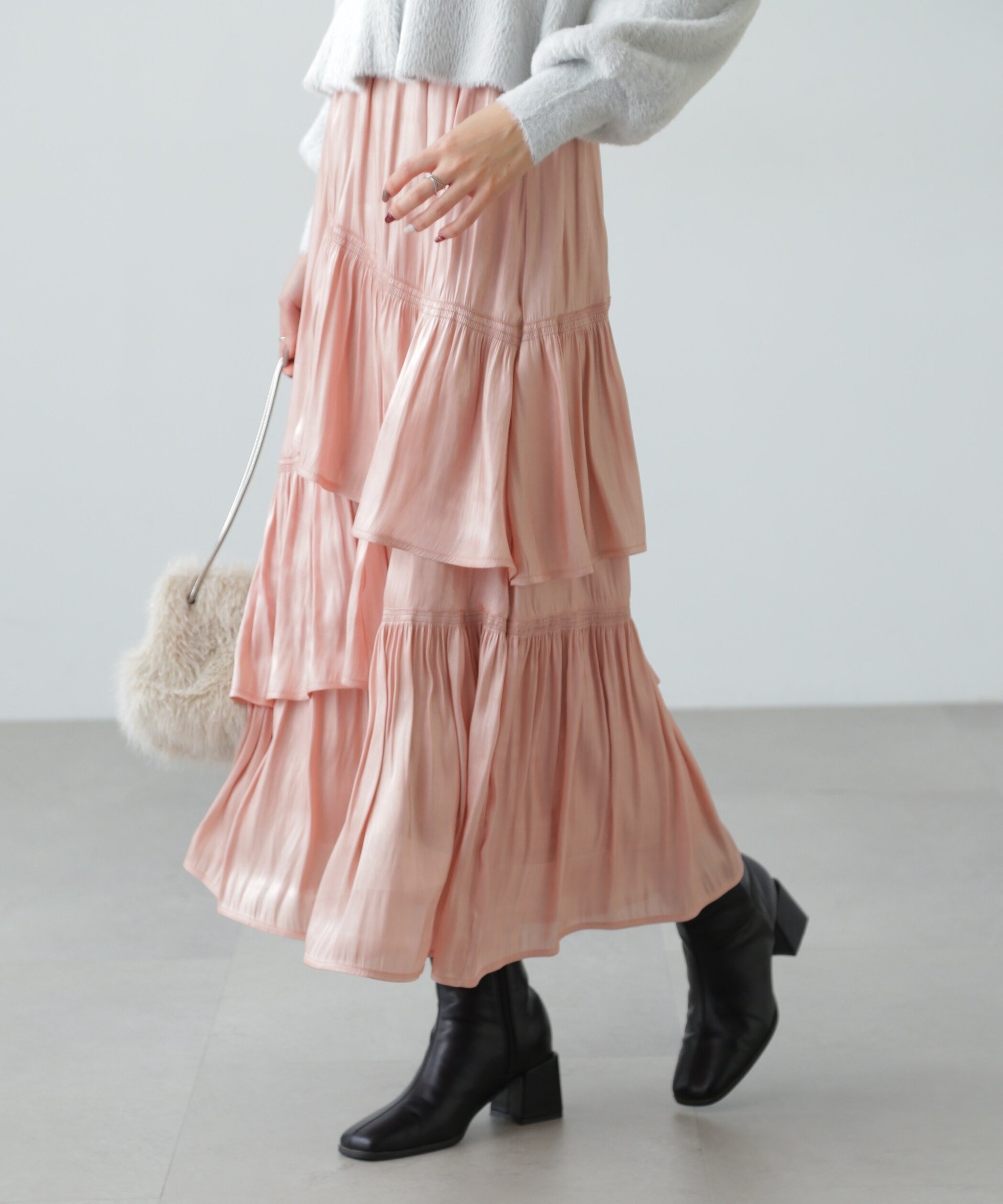 【フリーズマート/FREE'S MART】のアシメシャーリングティアードスカート 人気、トレンドファッション・服の通販 founy(ファニー) 　ファッション　Fashion　レディースファッション　Ladies' Fashion Online　スカート　Skirt　ティアードスカート　Tiered Skirts　おすすめ　Recommend　アシンメトリー　Asymmetry　ギャザー　Gather　シャイニー　Shiny　シャーリング　Shirring　ショート　Short　ジャケット　Jacket　ティアードスカート　Tiered Skirt　トレンド　Trend　バランス　Balance　フリル　Frills　フレア　Flare　ミドル　Middle　 other-1|ID: prp329100004540413 ipo3291000000032605630