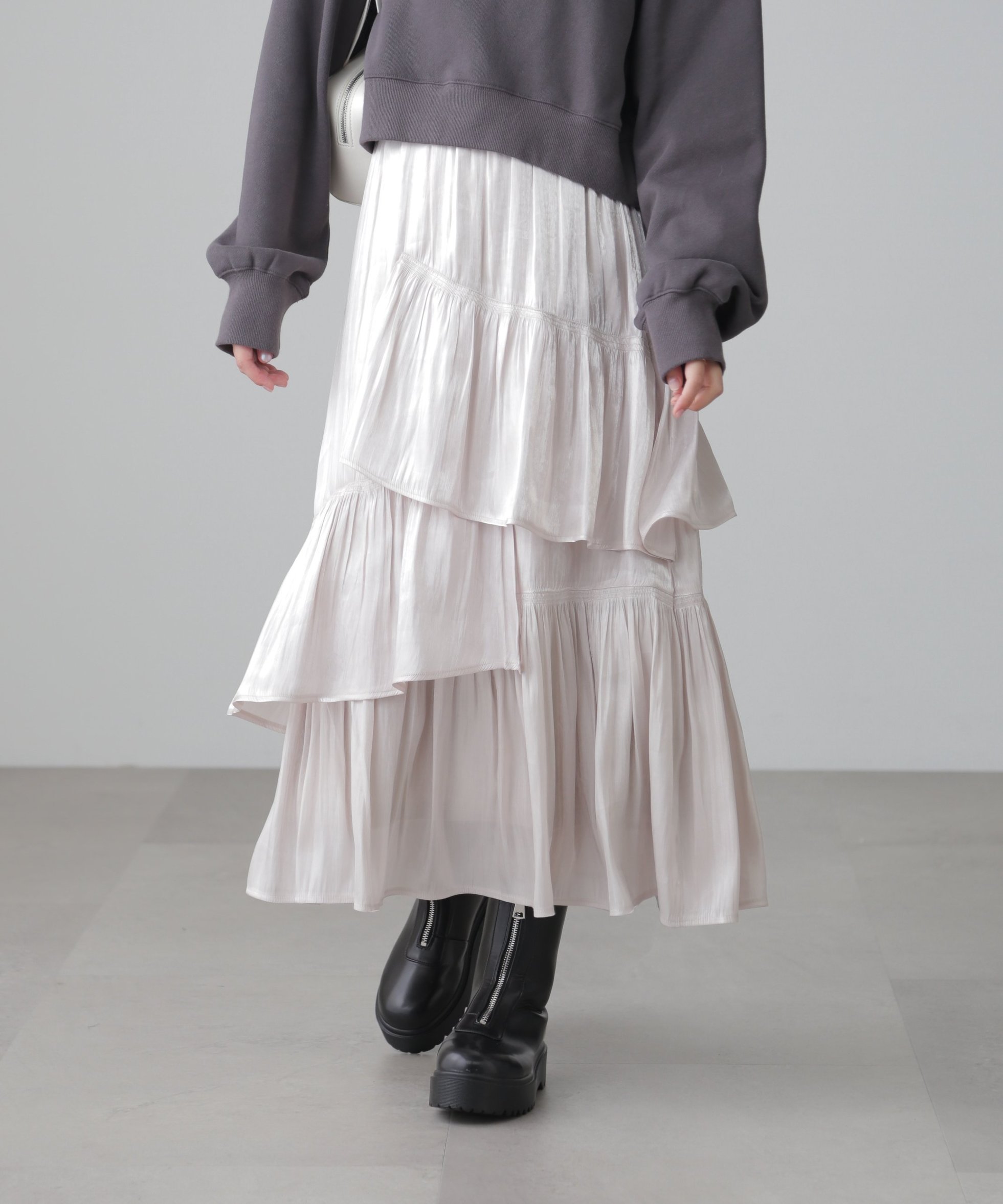 【フリーズマート/FREE'S MART】のアシメシャーリングティアードスカート インテリア・キッズ・メンズ・レディースファッション・服の通販 founy(ファニー) 　ファッション　Fashion　レディースファッション　Ladies' Fashion Online　スカート　Skirt　ティアードスカート　Tiered Skirts　おすすめ　Recommend　アシンメトリー　Asymmetry　ギャザー　Gather　シャイニー　Shiny　シャーリング　Shirring　ショート　Short　ジャケット　Jacket　ティアードスカート　Tiered Skirt　トレンド　Trend　バランス　Balance　フリル　Frills　フレア　Flare　ミドル　Middle　オフ|ID: prp329100004540413 ipo3291000000032605638