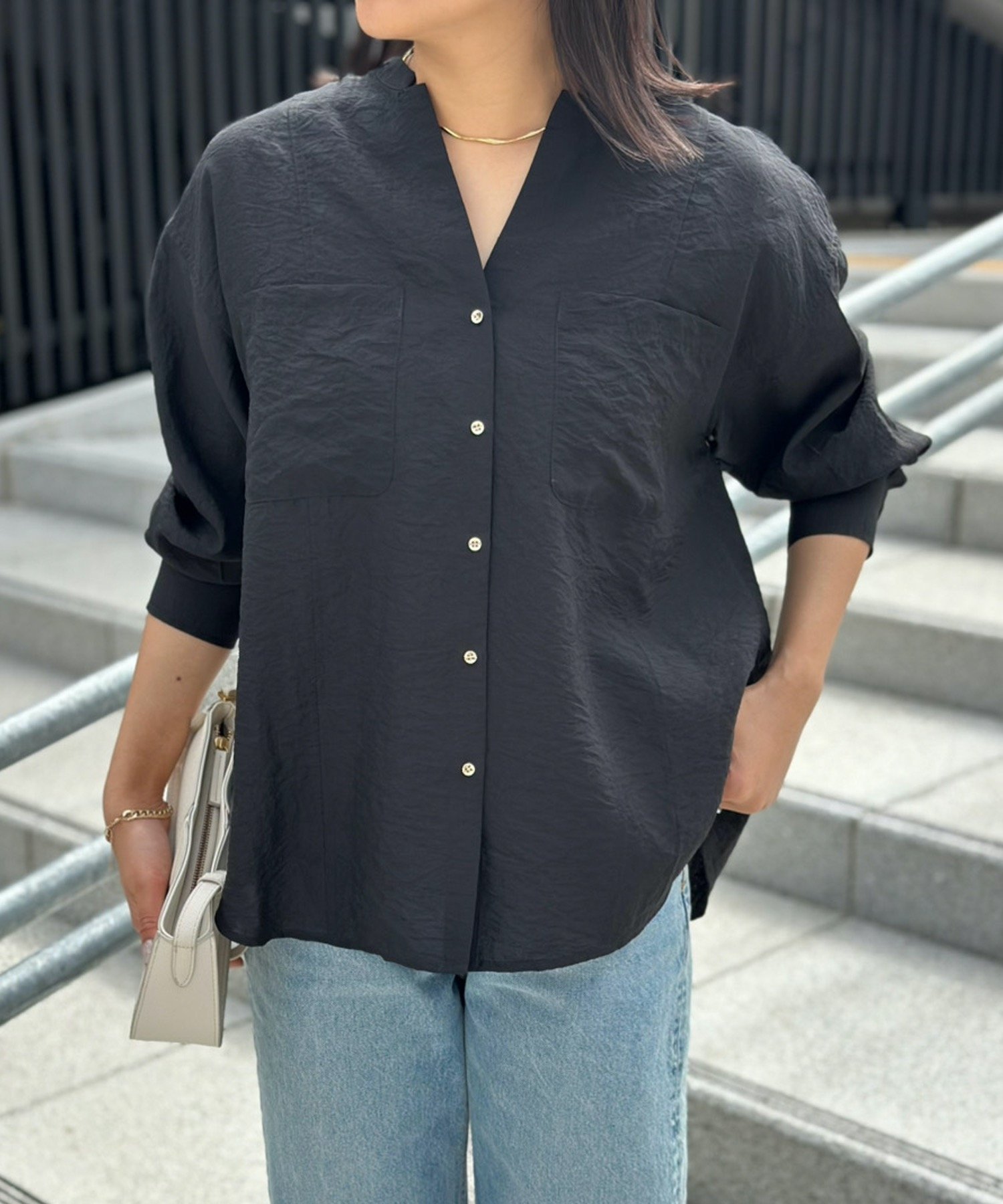 【スタイルドア/STYLEDOOR】のシアーワッシャーキーネックシャツ インテリア・キッズ・メンズ・レディースファッション・服の通販 founy(ファニー) 　ファッション　Fashion　レディースファッション　Fashion for Women　トップス・カットソー　Cut & Sew Tops　シャツ・ブラウス・オフィスカジュアル　Elegant Blouses & Button-Ups　キャミソール　Camisole, Spaghetti Strap Top　シアー　Sheer, See-Through　タンク　Tank Top, Sleeveless Top　タートル　Turtleneck, Turtle Collar　テーパード　Tapered, Tapered Pants　デニム　Denim, Jeans Material　トレンド　Trend, Trending Now　ボトム　Bottoms, Lower Wear　リラックス　Relax, Relaxed Fit　ワーク　Workwear, Utility Style　エレガント 上品　Elegant　羽織　Haori, Light Jacket　ブラック|ID: prp329100004540473 ipo3291000000033543310