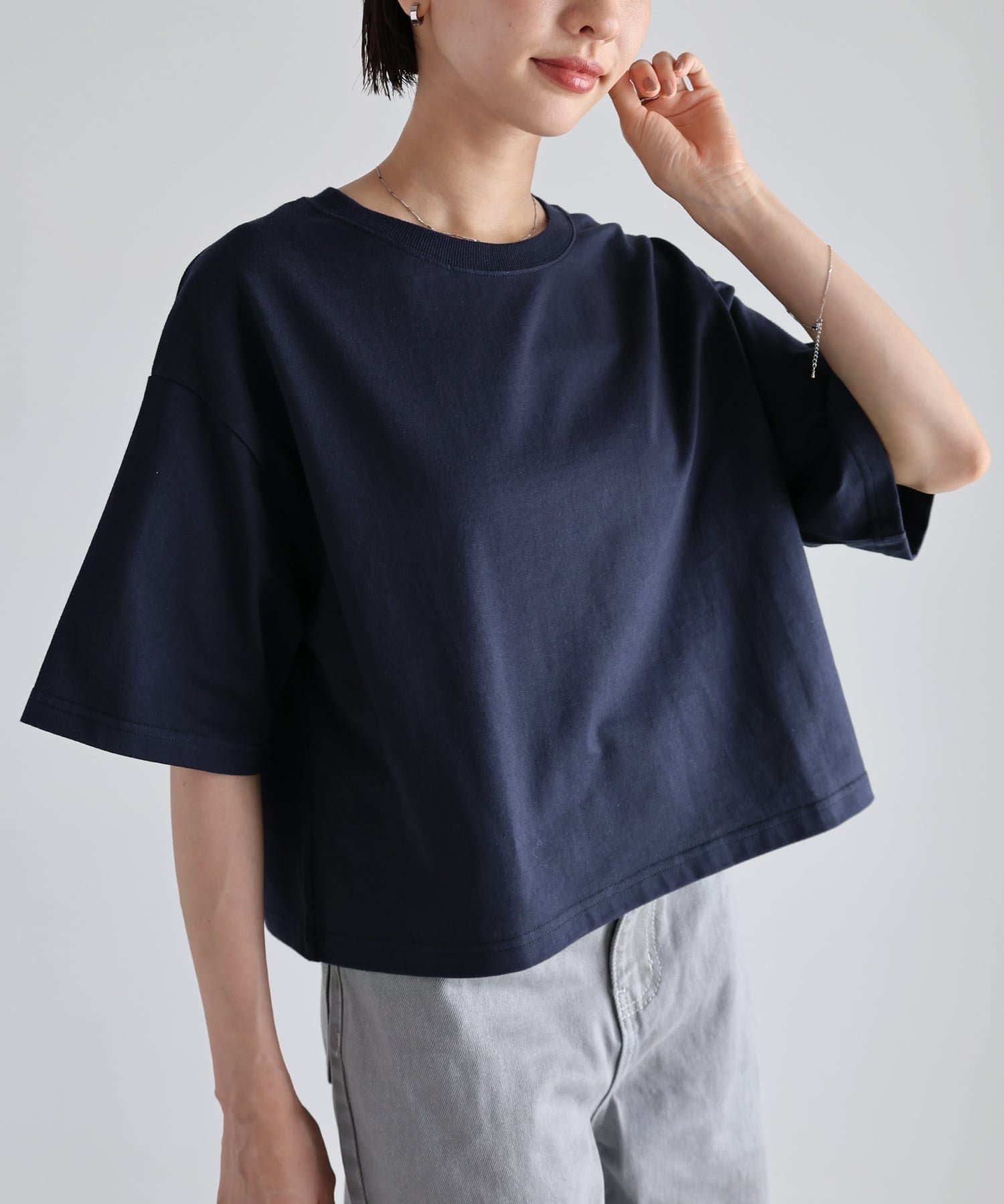 【アンドミー/andme】のオーバーサイズ Tシャツ evernavy エバーネイビー インテリア・キッズ・メンズ・レディースファッション・服の通販 founy(ファニー) 　ファッション　Fashion　レディースファッション　Fashion for Women　トップス・カットソー　Cut & Sew Tops　シャツ・ブラウス・オフィスカジュアル　Elegant Blouses & Button-Ups　ロングTシャツ・Tシャツ　Longline T-Shirts & Tees　おすすめ　Recommended / Our Picks　ショルダー　Shoulder, Shoulder Strap　ドロップ　Drop Shoulder, Dropped Style　ベーシック　Basic, Essential　エレガント 上品　Elegant　半袖　Short Sleeve, Half Sleeve　ネイビー|ID: prp329100004540495 ipo3291000000033561774