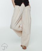 【アダム エ ロペ/ADAM ET ROPE'】の【定番人気】撥水ナイロンイージーパンツ 人気、トレンドファッション・服の通販 founy(ファニー) ファッション Fashion レディースファッション Fashion for Women パンツ Pants & Trousers 春 Spring ギャザー Gathered, Ruffled コンパクト Compact, Small Size サンダル Sandals, Summer Shoes シューズ Shoes, Footwear ストライプ Stripe, Striped Pattern スニーカー Sneakers, Trainers 定番 Standard, Basic Item 人気 Popular, Best Seller ビーチ Beach, Seaside フラット Flat, Flat Shoes フロント Front, Front Design ポケット Pocket, Pocket Detail メタル Metal, Metal Parts 無地 Plain, Solid Color リラックス Relax, Relaxed Fit ルーズ Loose, Oversized ワイド Wide, Wide Fit S/S・春夏 SS, Spring/Summer, Warm Season おすすめ Recommended / Our Picks 夏 Summer 2025年 2025 2025春夏・S/S Spring/Summer 2025 SS25 thumbnail オフホワイト(15)|ID: prp329100004540505 ipo3291000000033166385