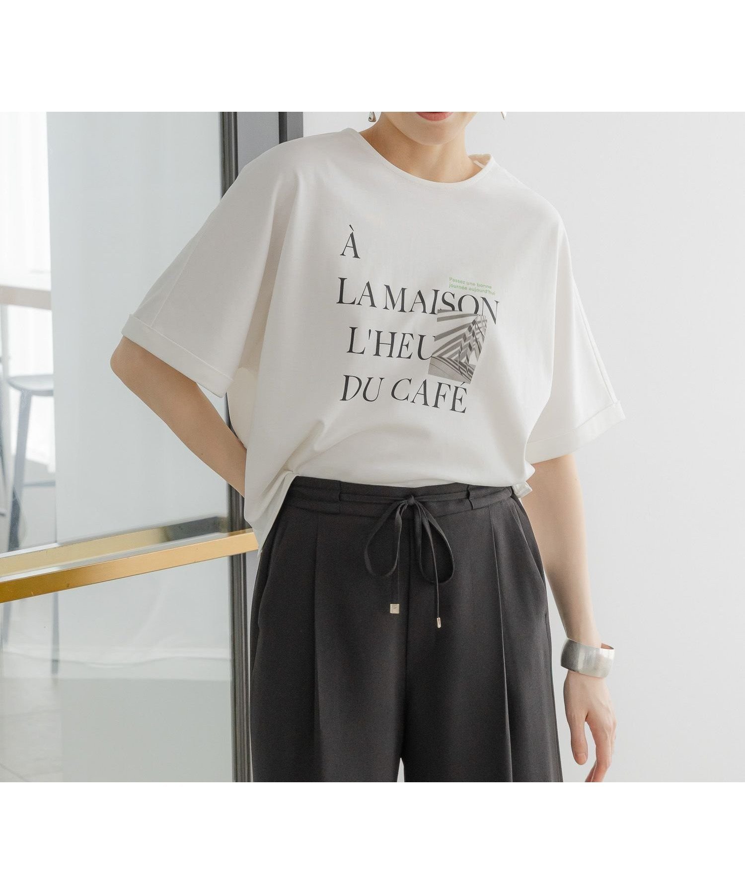 【エルーラ/Elura】のサマ見えリラックスTシャツ/318893 インテリア・キッズ・メンズ・レディースファッション・服の通販 founy(ファニー) 　ファッション　Fashion　レディースファッション　WOMEN　トップス・カットソー　Tops/Tshirt　シャツ/ブラウス　Shirts/Blouses　ロング / Tシャツ　T-Shirts　デコルテ　Decolletage　定番　Standard　バランス　Balance　フレア　Flare　リラックス　Relax　ワイド　Wide　再入荷　Restock/Back In Stock/Re Arrival　おすすめ　Recommend　夏　Summer　ホワイトGR03|ID: prp329100004540621 ipo3291000000032082219