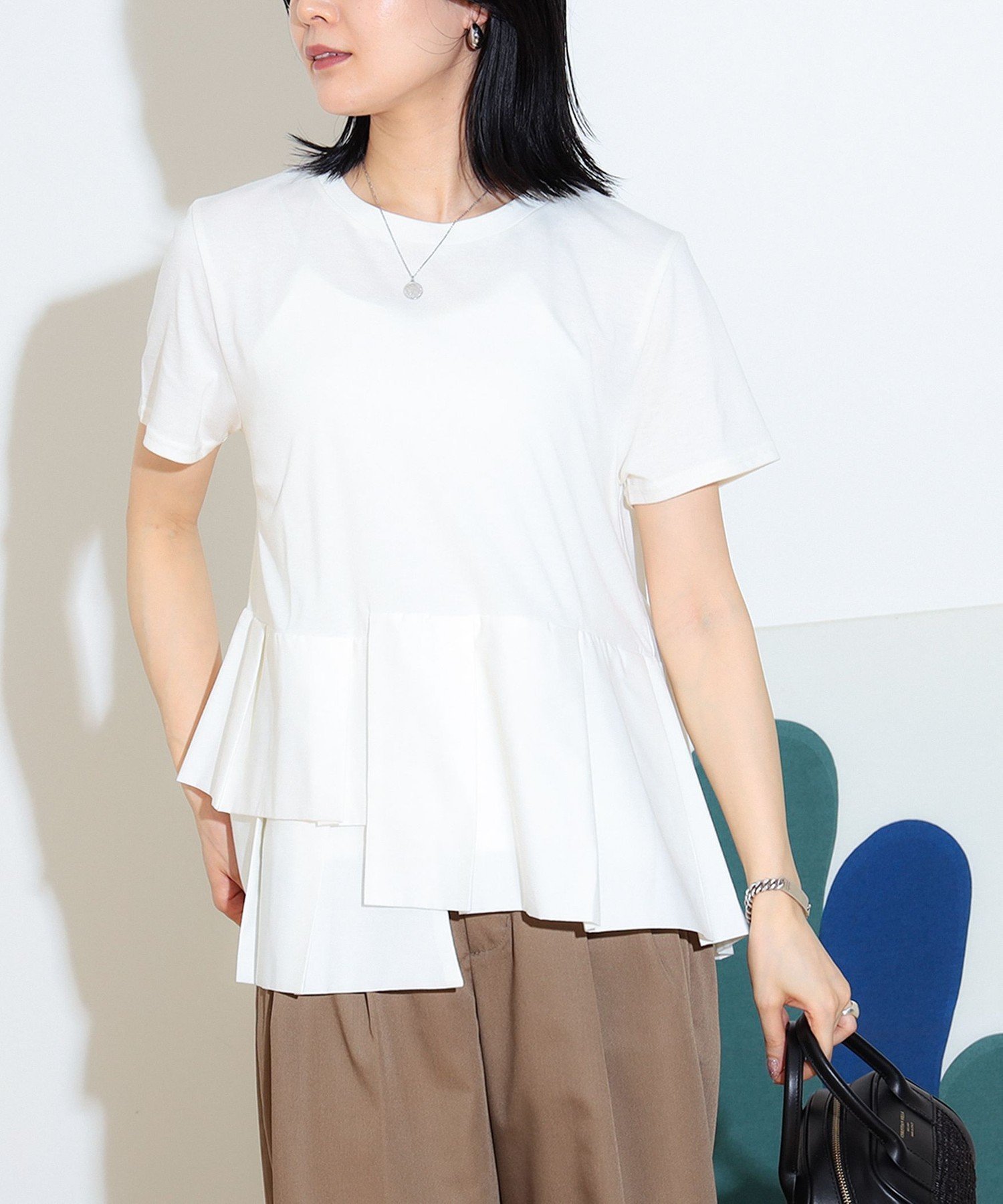 【ビームス ハート/BEAMS HEART】の【洗濯機OK/デザインT/半袖/ゆったり】アシンメトリー 異素材プルオーバー 25SS デザイントップス Tシャツ カットソー インテリア・キッズ・メンズ・レディースファッション・服の通販 founy(ファニー) 　ファッション　Fashion　レディースファッション　Fashion for Women　トップス・カットソー　Cut & Sew Tops　シャツ・ブラウス・オフィスカジュアル　Elegant Blouses & Button-Ups　ロングTシャツ・Tシャツ　Longline T-Shirts & Tees　カジュアルプルオーバー・ニットトップス　Pullovers & Knit Tops / Casual Pullovers　カットソー・ベーシックTシャツ　Cut-and-Sewn Tops / Stretch Tees & Basics　アシンメトリー　Asymmetrical Style　カットソー　Cut and Sewn Top　シンプル　Simple, Minimal　人気　Popular, Best Seller　半袖　Short Sleeve, Half Sleeve　おすすめ　Recommended / Our Picks　夏　Summer　ビジネス 仕事 通勤　Business / Work / Commuting　2025年　2025　2025春夏・S/S　Spring/Summer 2025 SS25　OFF WHITE|ID: prp329100004540658 ipo3291000000033559772