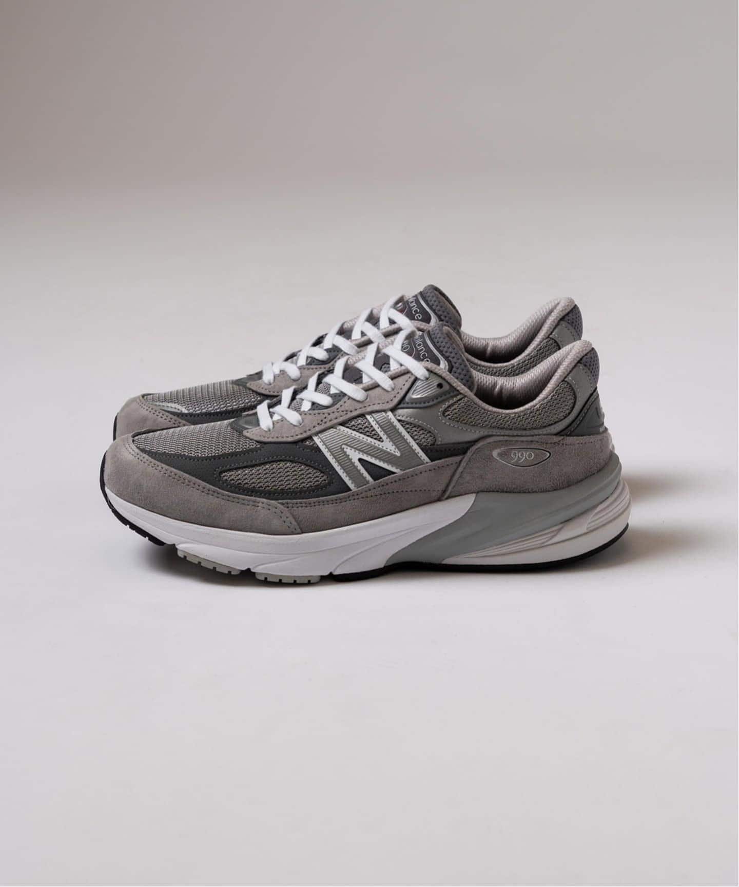 【エディフィス/EDIFICE / MEN】のNew Balance (ニューバランス) M990GL6 / 990V6 インテリア・キッズ・メンズ・レディースファッション・服の通販 founy(ファニー) 　ファッション　Fashion　メンズファッション　Fashion for Men　軽量　Lightweight, Ultra Light　シューズ　Shoes, Footwear　スニーカー　Sneakers, Trainers　定番　Standard, Basic Item　バランス　Balance, Style Balance　パフォーマンス　Performance, Active Function　メッシュ　Mesh, Net Fabric　ランニング　Running, Running Wear, Activewear, Jogging　グレー|ID: prp329100004540694 ipo3291000000032972375