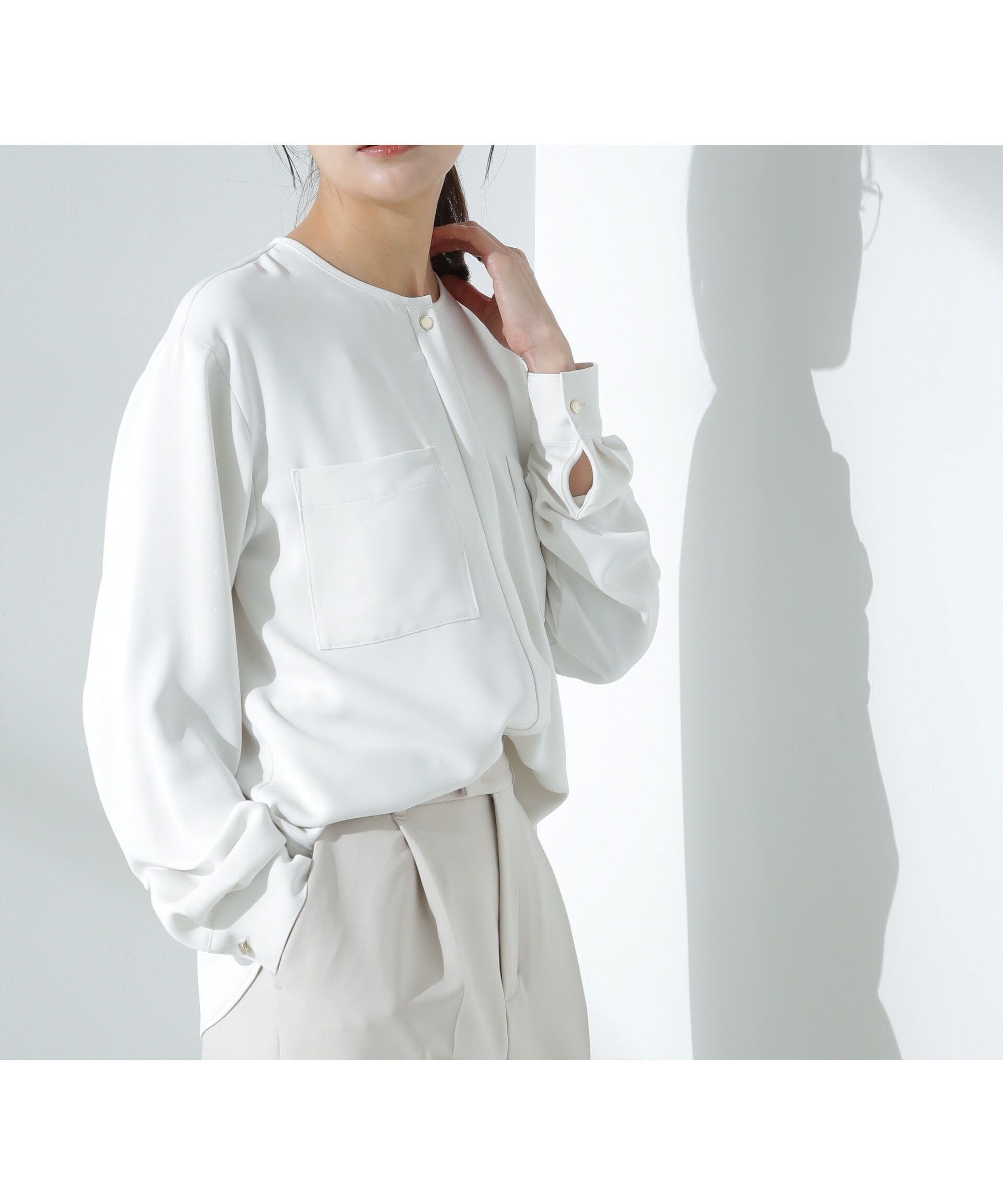 【ナノ ユニバース/nano universe】のWポケットブラウス インテリア・キッズ・メンズ・レディースファッション・服の通販 founy(ファニー) 　ファッション　Fashion　レディースファッション　WOMEN　トップス・カットソー　Tops/Tshirt　シャツ/ブラウス　Shirts/Blouses　イエロー　Yellow　インナー　Inner　春　Spring　ショルダー　Shoulder　ジャケット　Jacket　スラックス　Slacks　スリット　Slit　とろみ　Thickness　ドロップ　Drop　フェミニン　Feminine　フラップ　Flap　ポケット　Pocket　リラックス　Relax　ワイド　Wide　おすすめ　Recommend　エレガント 上品　Elegant　ビジネス 仕事 通勤　Business　2025年　2025　2025春夏・S/S　Ss,Spring/Summer,2025　オフホワイト1|ID: prp329100004540764 ipo3291000000032082988