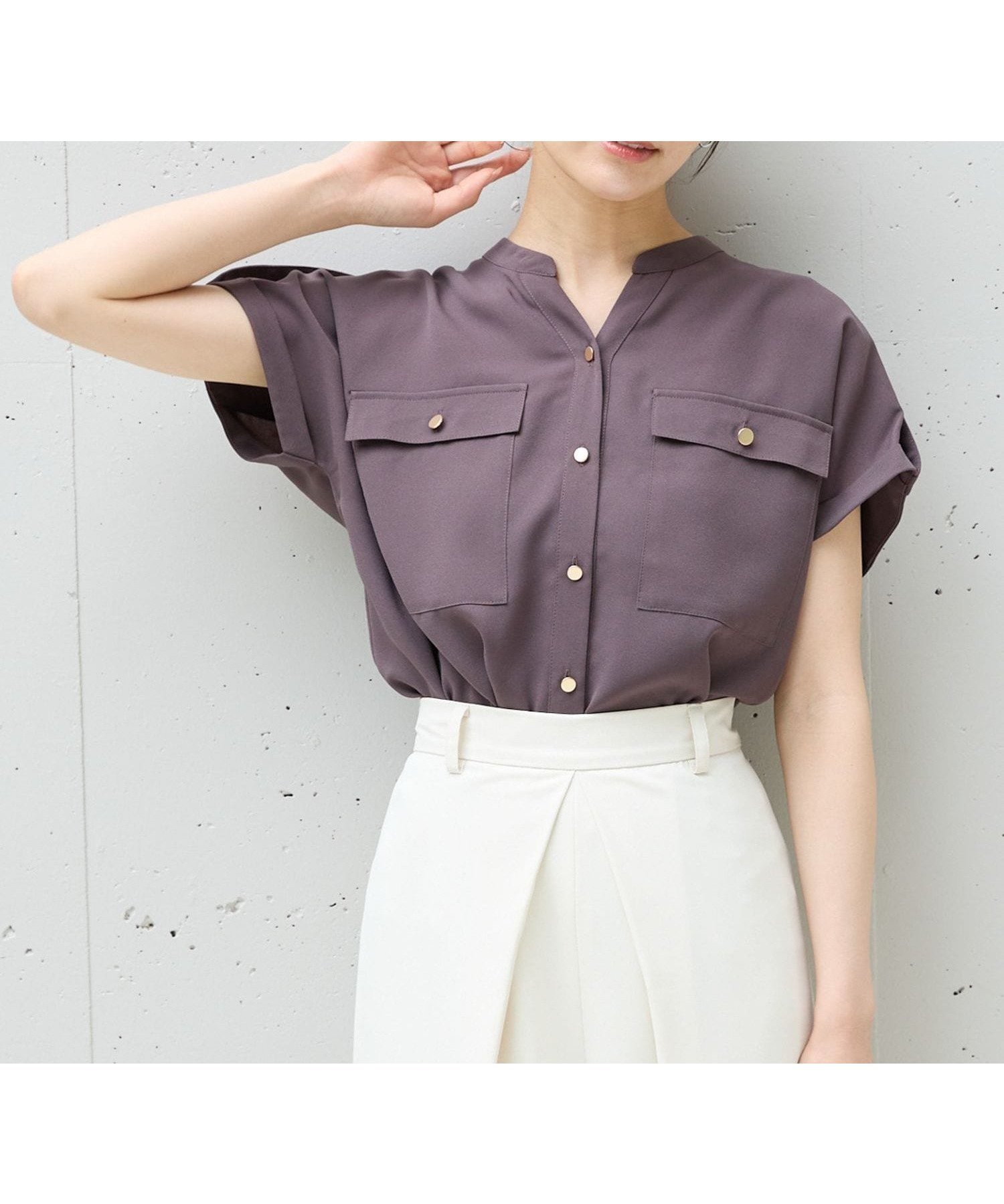 【アンデミュウ/Andemiu】のキンボタンサファリシャツ インテリア・キッズ・メンズ・レディースファッション・服の通販 founy(ファニー) 　ファッション　Fashion　レディースファッション　Fashion for Women　トップス・カットソー　Cut & Sew Tops　シャツ・ブラウス・オフィスカジュアル　Elegant Blouses & Button-Ups　おすすめ　Recommended / Our Picks　スキッパー　Skipper, Open Collar　デニム　Denim, Jeans Material　ハーフ　Half, Half-Length　フレア　Flare, Flared　フレンチ　French, French Style　ボトム　Bottoms, Lower Wear　ポケット　Pocket, Pocket Detail　夏　Summer　チャコールWEB限定|ID: prp329100004540801 ipo3291000000032715173