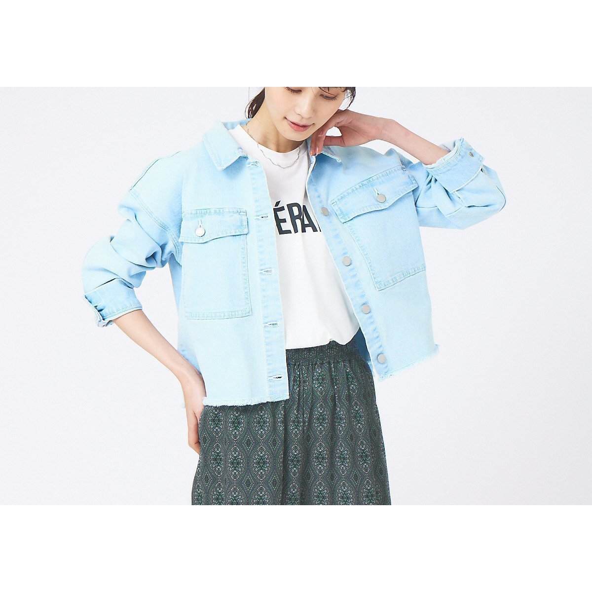 【アバハウスマヴィ/abahouse mavie】のデニムショートブルゾン インテリア・キッズ・メンズ・レディースファッション・服の通販 founy(ファニー) 　ファッション　Fashion　レディースファッション　WOMEN　アウター　Coat Outerwear　ブルゾン　Blouson/Jackets　ショート　Short　ストレッチ　Stretch　デニム　Denim　ブルゾン　Blouson　ワイド　Wide　サックスブルー|ID: prp329100004540849 ipo3291000000032083400