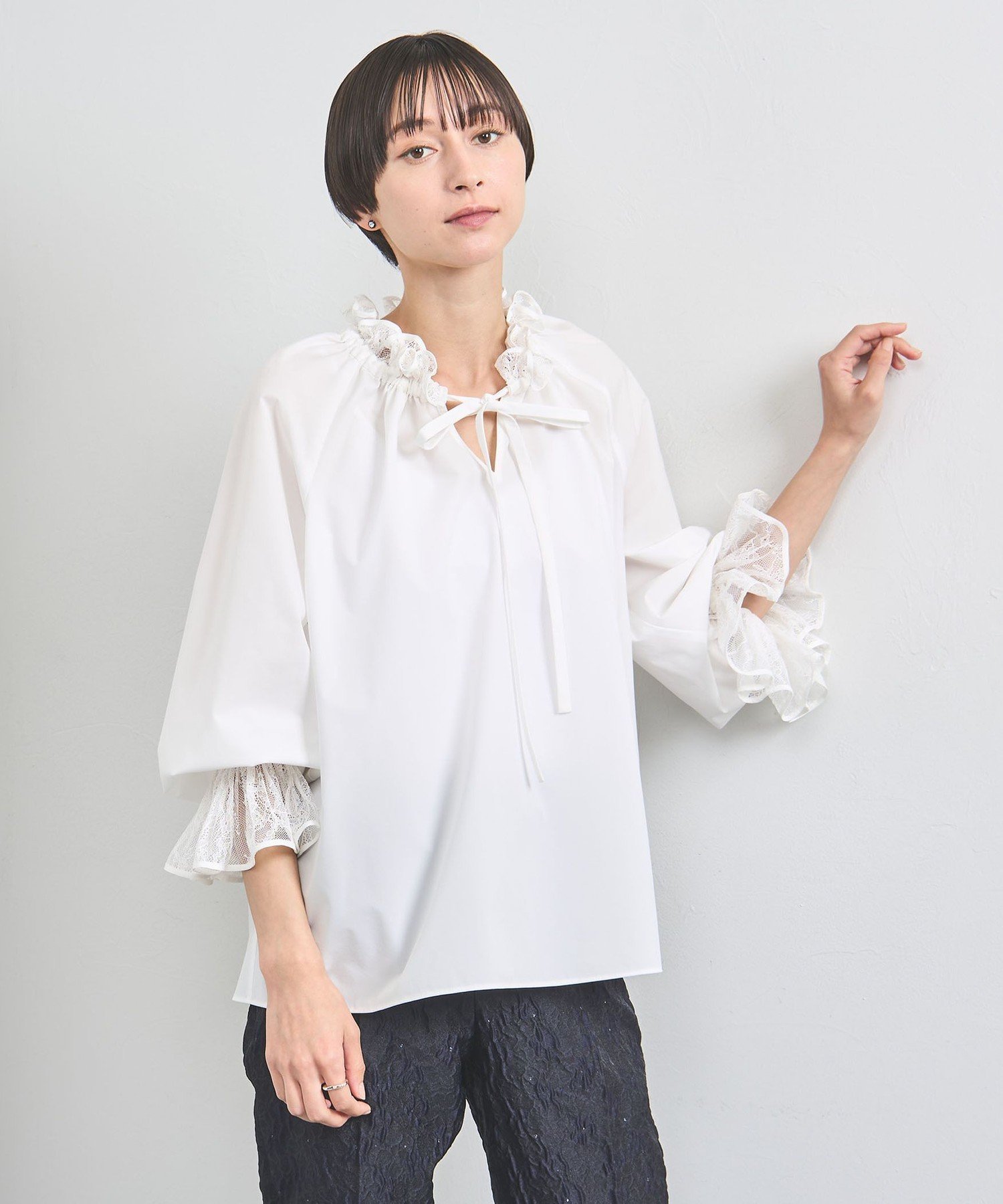 【ユナイテッドアローズ/UNITED ARROWS】のレースプリーツ フリル ブラウス インテリア・キッズ・メンズ・レディースファッション・服の通販 founy(ファニー) 　ファッション　Fashion　レディースファッション　Fashion for Women　トップス・カットソー　Cut & Sew Tops　シャツ・ブラウス・オフィスカジュアル　Elegant Blouses & Button-Ups　おすすめ　Recommended / Our Picks　インナー　Innerwear　サテン　Satin, Glossy Fabric　ジャケット　Jacket, Outerwear　タフタ　Taffeta, Structured Fabric　フリル　Frill, Ruffle　プリーツ　Pleats, Pleated　ベスト　Vest, Waistcoat　リボン　Ribbon, Bow　レース　Lace, Lace Fabric　OFF WHITE|ID: prp329100004540864 ipo3291000000033066145