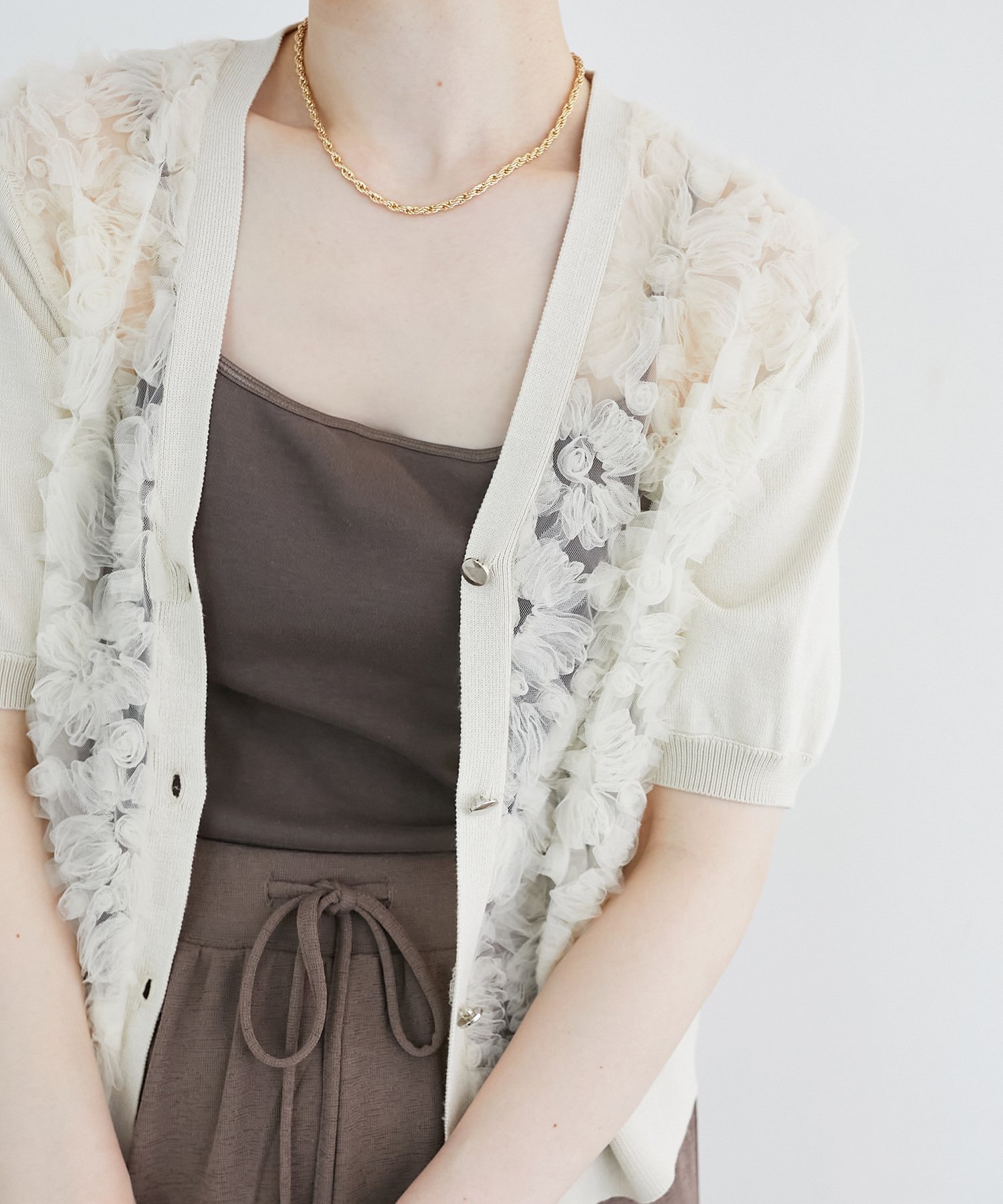 【ルクールブラン/le.coeur blanc】の《追加生産決定!》チュール刺繍ハーフスリーブカーディガン 人気、トレンドファッション・服の通販 founy(ファニー) 　ファッション　Fashion　レディースファッション　WOMEN　トップス・カットソー　Tops/Tshirt　カーディガン　Cardigans　おすすめ　Recommend　カーディガン　Cardigan　スリーブ　Sleeve　チュール　Tulle　デニム　Denim　ハーフ　Half　フェミニン　Feminine　フラワー　Flower　ミックス　Mix　モチーフ　Motif　夏　Summer　 other-1|ID: prp329100004540976 ipo3291000000032212019