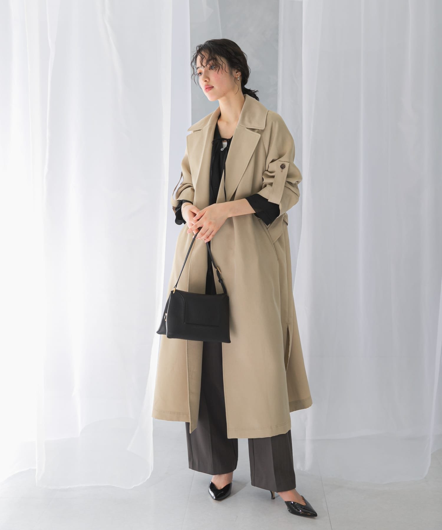 【アーバンリサーチ ロッソ/URBAN RESEARCH ROSSO】のロングガウンコート インテリア・キッズ・メンズ・レディースファッション・服の通販 founy(ファニー) 　ファッション　Fashion　レディースファッション　Fashion for Women　アウター　Coat / Outerwear Collection　コート・ロングコート・ピーコート　Long Coats, Peacoats & More　2025年　2025　2025春夏・S/S　Spring/Summer 2025 SS25　ガウン　Gown, Robe　ベーシック　Basic, Essential　ルーズ　Loose, Oversized　ロング　Long, Long-Length　夏　Summer　春　Spring　S/S・春夏　SS, Spring/Summer, Warm Season　beige|ID: prp329100004540993 ipo3291000000033584589