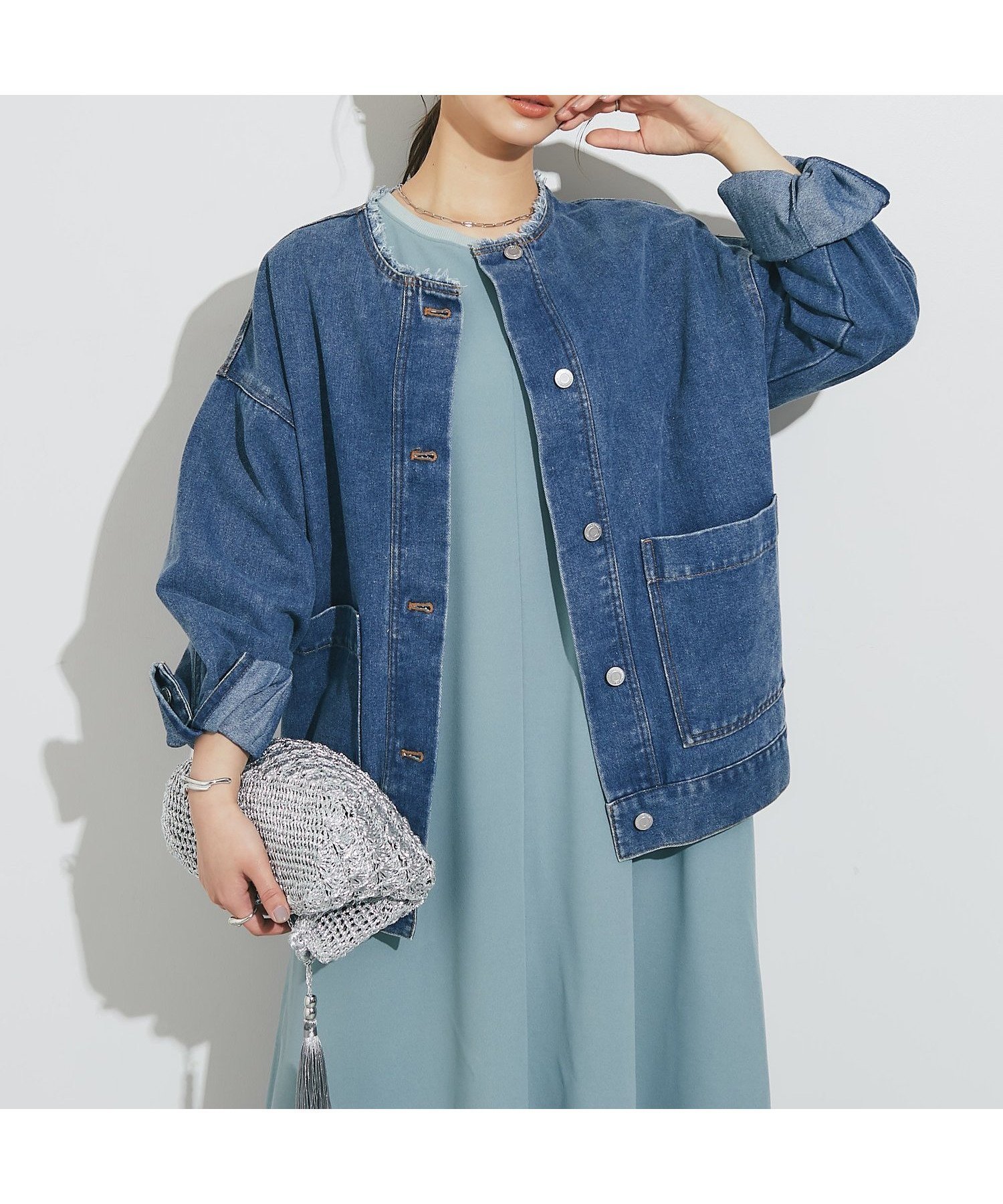 【アンディコール/un dix cors】の《季節の変わり目に◎》ノーカラーオーバーデニムジャケット 人気、トレンドファッション・服の通販 founy(ファニー) 　ファッション　Fashion　レディースファッション　WOMEN　アウター　Coat Outerwear　ジャケット　Jackets　デニムジャケット　Denim Jackets　ウェーブ　Wave　秋　Autumn/Fall　ガーリー　Girly　切替　Switching　シャーリング　Shirring　ストレート　Straight　デニム　Denim　フリンジ　Fringe　ブリーチ　Bleach　ポケット　Pocket　ミドル　Middle　レース　Race　冬　Winter　おすすめ　Recommend　エレガント 上品　Elegant　 other-1|ID: prp329100004541084 ipo3291000000032084596