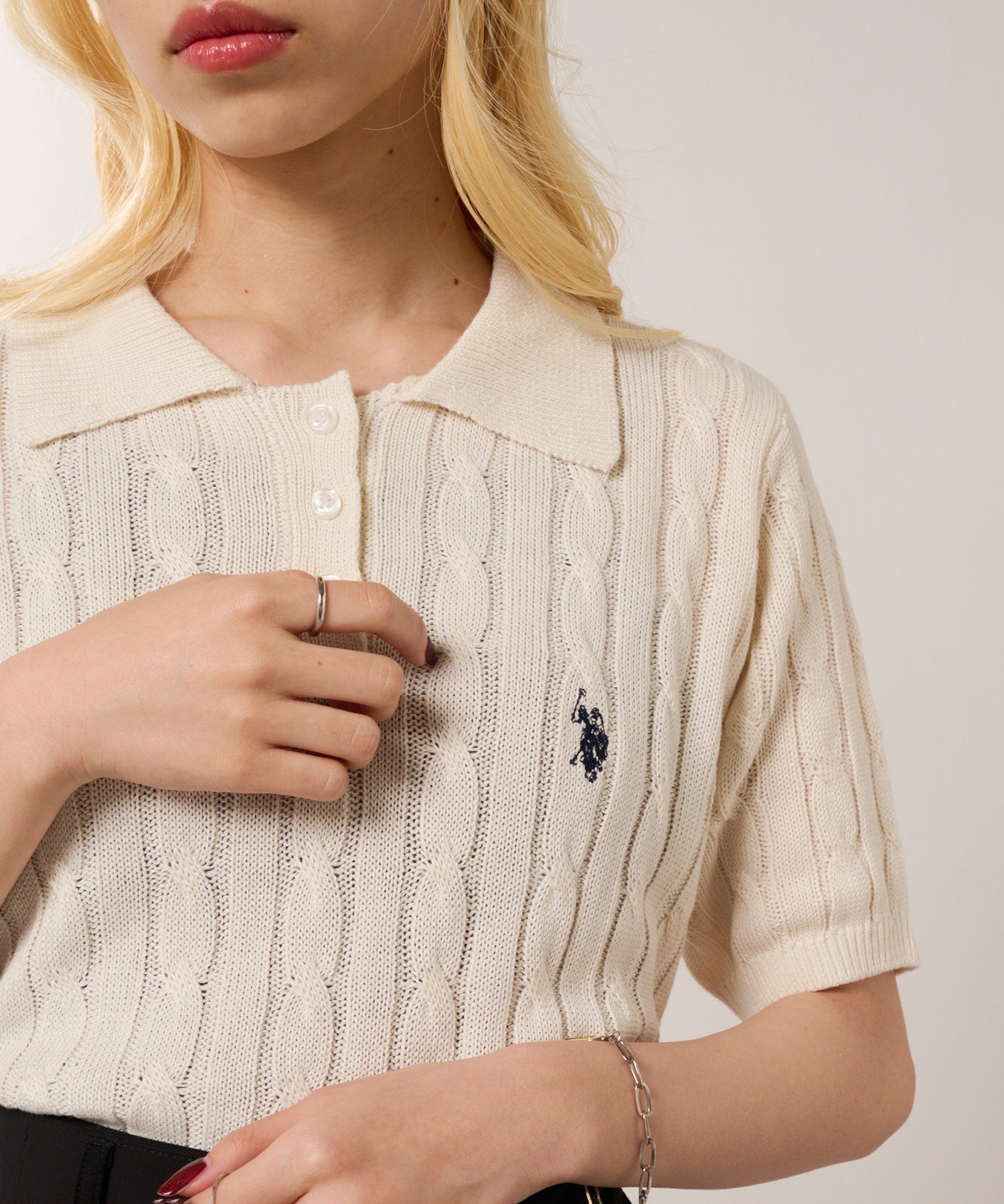 【その他のブランド/Other】のU.S. POLO ASSN./限定商品 ロイヤルケーブル ニットポロシャツ 半袖 インテリア・キッズ・メンズ・レディースファッション・服の通販 founy(ファニー) 　ファッション　Fashion　レディースファッション　Ladies' Fashion Online　トップス・カットソー　Tops/Tshirt　ニット　Knit Tops　シャツ/ブラウス　Shirts/Blouses　ポロシャツ　Polo Shirts　インナー　Inner　ジャケット　Jacket　スポーツ　Sports　セットアップ　Set Up　ポロシャツ　Polo Shirt　半袖　Short Sleeve　ワンポイント　One Point　エレガント 上品　Elegant　2025年　2025　2025春夏・S/S　Ss,Spring/Summer,2025　IVO|ID: prp329100004541107 ipo3291000000032674276