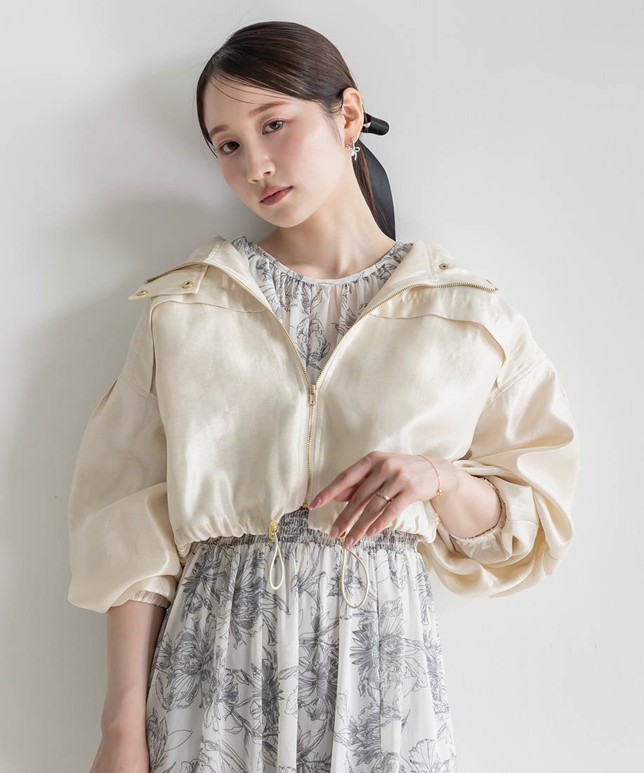 【ランダ/RANDA】のジップアップブルゾン インテリア・キッズ・メンズ・レディースファッション・服の通販 founy(ファニー) 　ファッション　Fashion　レディースファッション　Fashion for Women　アウター　Coat / Outerwear Collection　ブルゾンジャケット・スポーティアウター　Blouson Jackets　コンパクト　Compact, Small Size　シャーリング　Shirring, Ruched　スリーブ　Sleeve, Long Sleeve / Short Sleeve　バランス　Balance, Style Balance　フェミニン　Feminine, Girly　CREAM|ID: prp329100004541586 ipo3291000000033568185