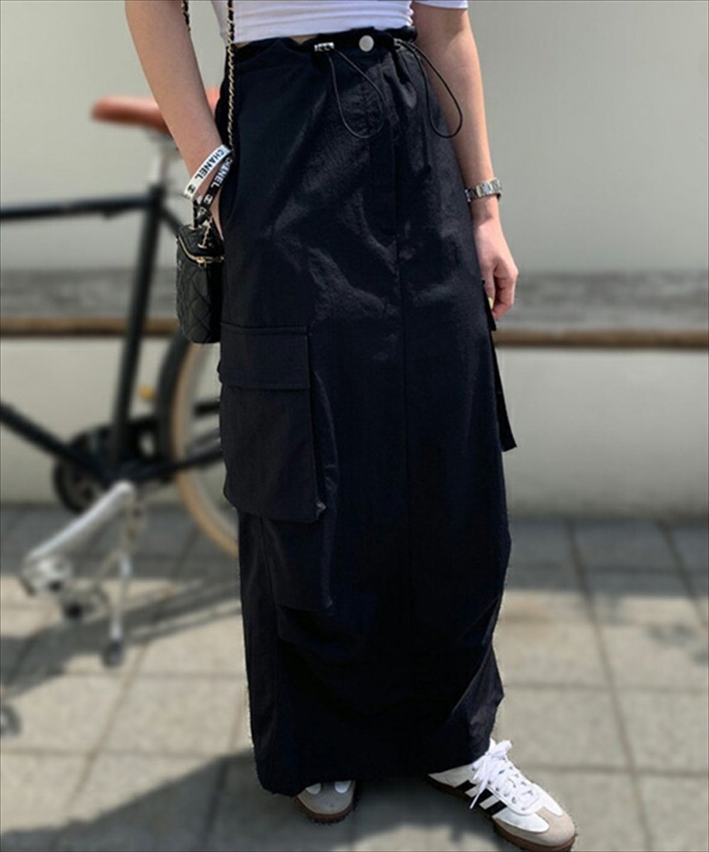 【その他のブランド/Other】のドロストカーゴロング丈スカート インテリア・キッズ・メンズ・レディースファッション・服の通販 founy(ファニー) 　ファッション　Fashion　レディースファッション　WOMEN　スカート　Skirt　スリット　Slit　トレンド　Trend　ドローコード　Draw Cord　フラップ　Flap　ポケット　Pocket　ロング　Long　ブラック|ID: prp329100004541801 ipo3291000000032089986