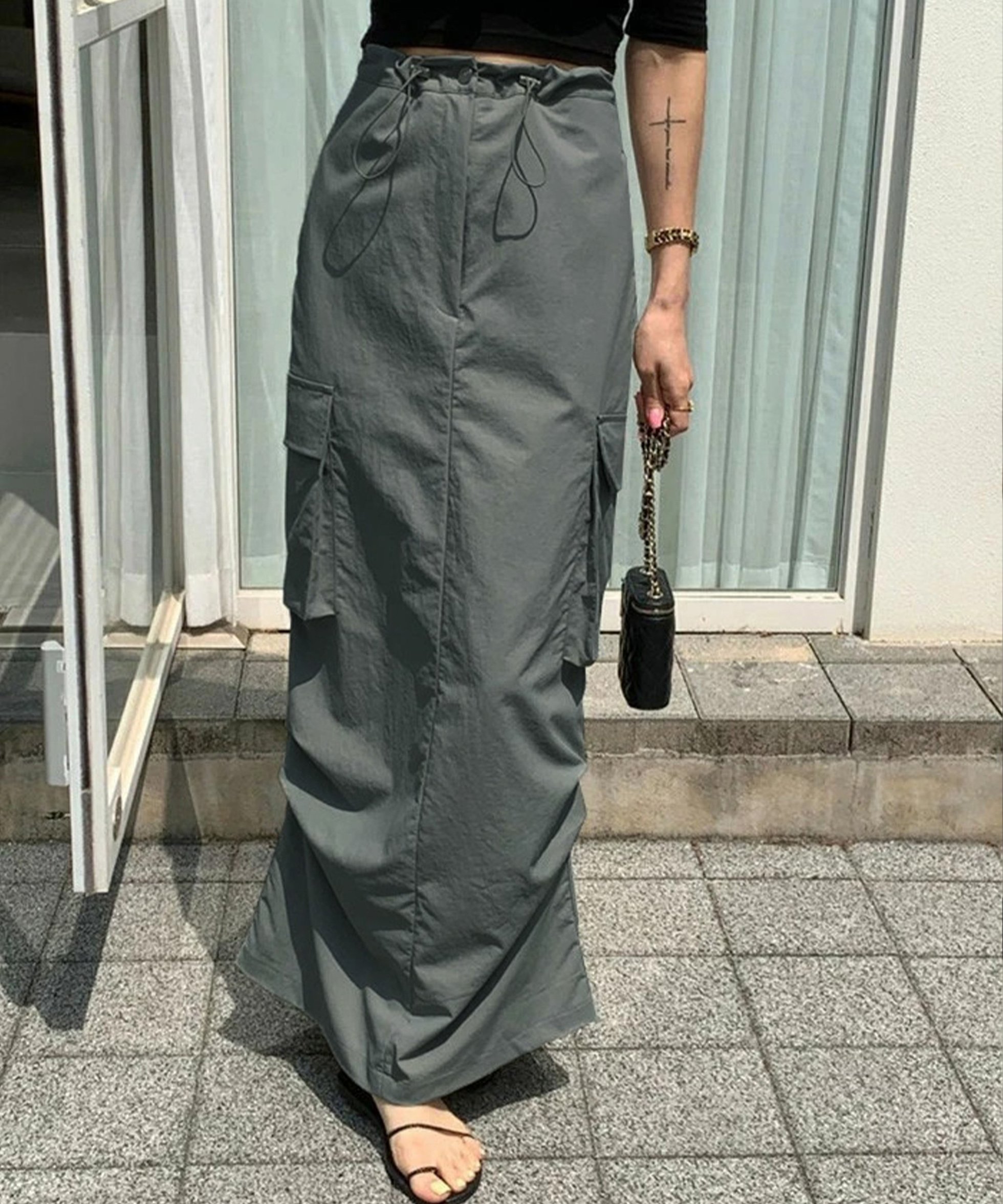 【その他のブランド/Other】のドロストカーゴロング丈スカート インテリア・キッズ・メンズ・レディースファッション・服の通販 founy(ファニー) 　ファッション　Fashion　レディースファッション　WOMEN　スカート　Skirt　スリット　Slit　トレンド　Trend　ドローコード　Draw Cord　フラップ　Flap　ポケット　Pocket　ロング　Long　モスグレー|ID: prp329100004541801 ipo3291000000032089989