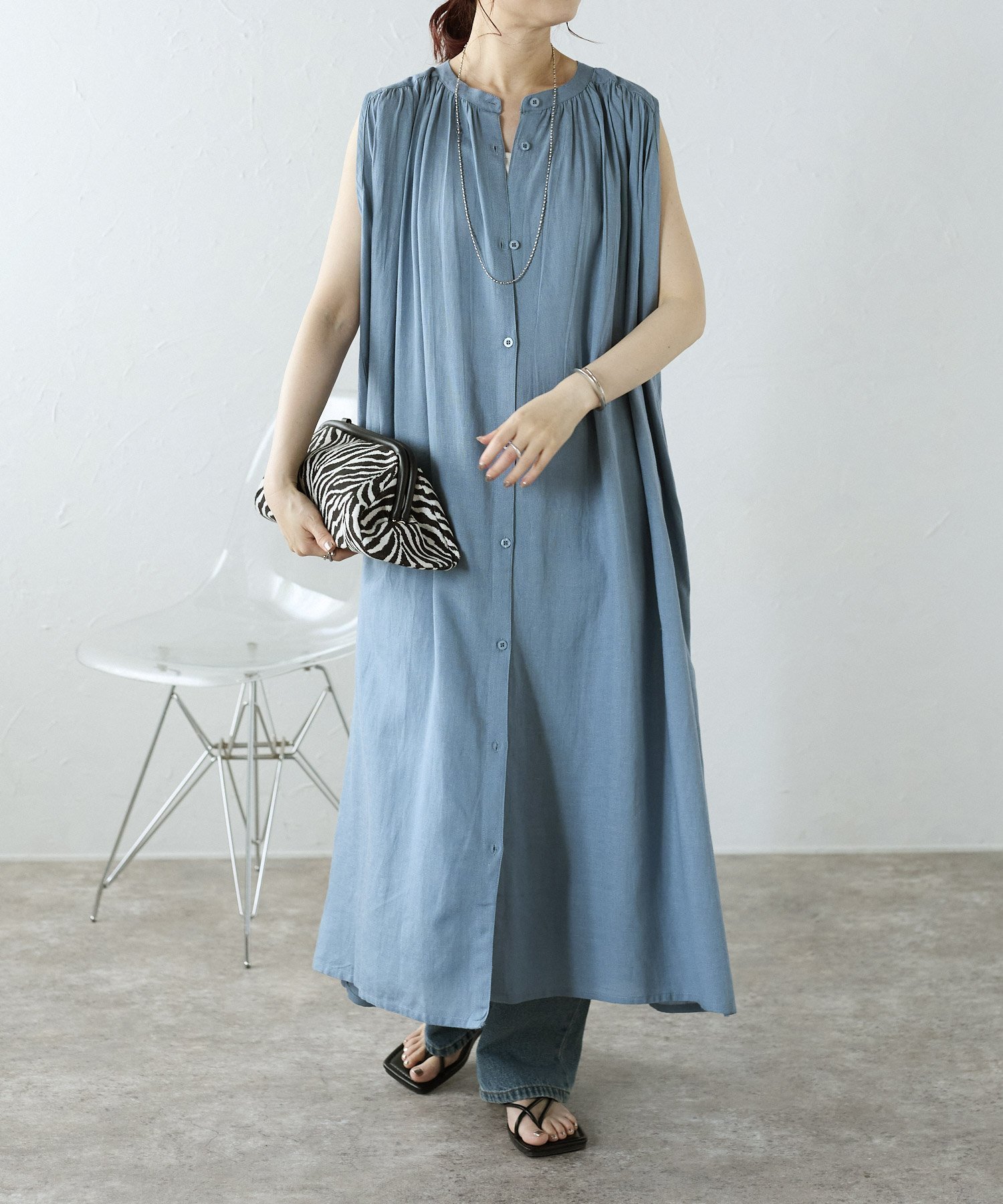【リラクロ/relaclo】のmitis/綿麻スタンドカラーギャザーワンピース インテリア・キッズ・メンズ・レディースファッション・服の通販 founy(ファニー) 　ファッション　Fashion　レディースファッション　Fashion for Women　ワンピース　Dresses　シアー　Sheer, See-Through　デニム　Denim, Jeans Material　エレガント 上品　Elegant　夏　Summer　定番　Standard, Basic Item　ブルー|ID: prp329100004541863 ipo3291000000033584494