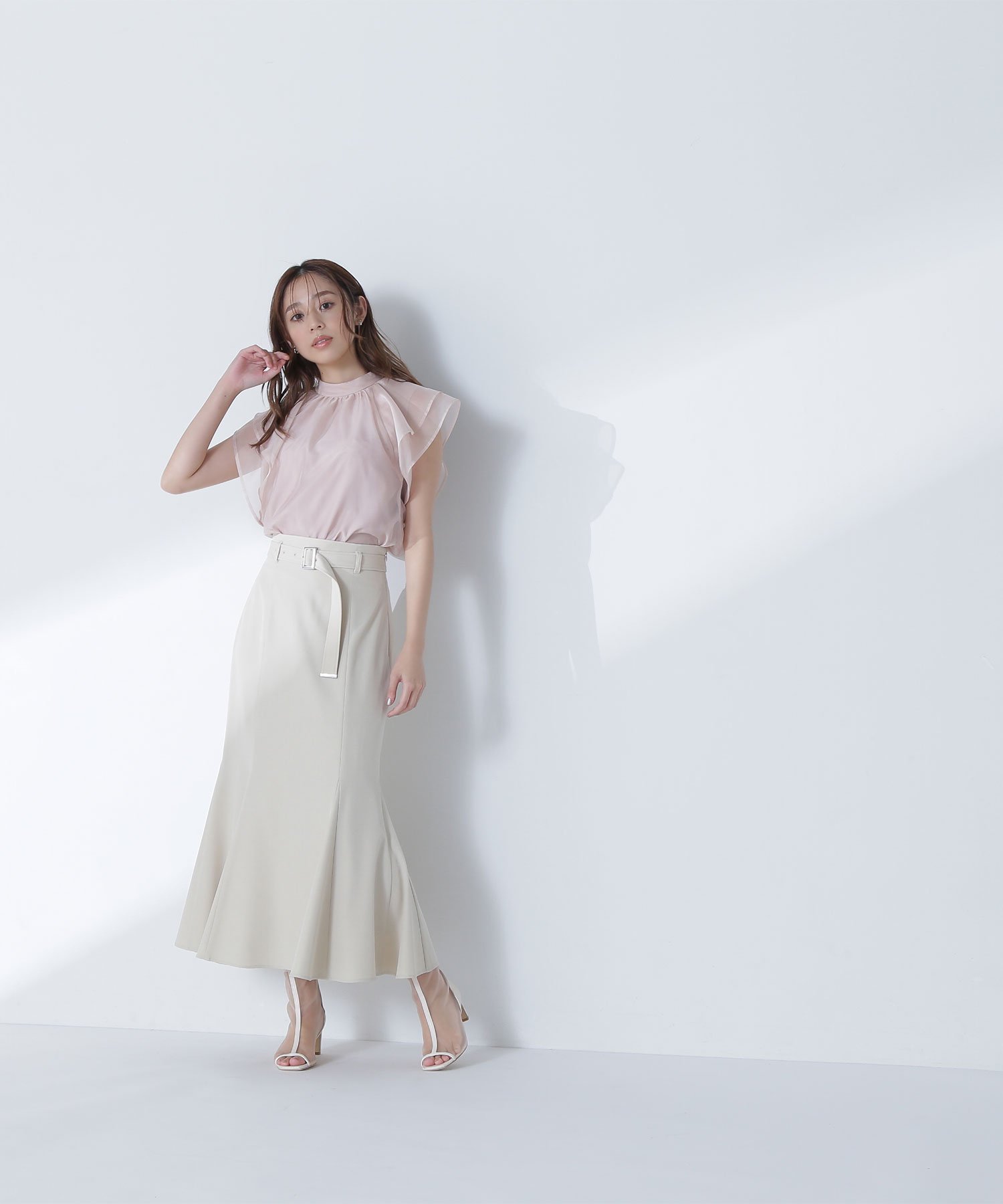 【ナチュラル ビューティー ベーシック/NATURAL BEAUTY BASIC】のベルテッドマーメイドスカート インテリア・キッズ・メンズ・レディースファッション・服の通販 founy(ファニー) 　ファッション　Fashion　レディースファッション　Fashion for Women　スカート　Skirts　シルバー　Silver, Metallic Silver　マーメイド　Mermaid, Fishtail Silhouette　ベージュ|ID: prp329100004541956 ipo3291000000032751202