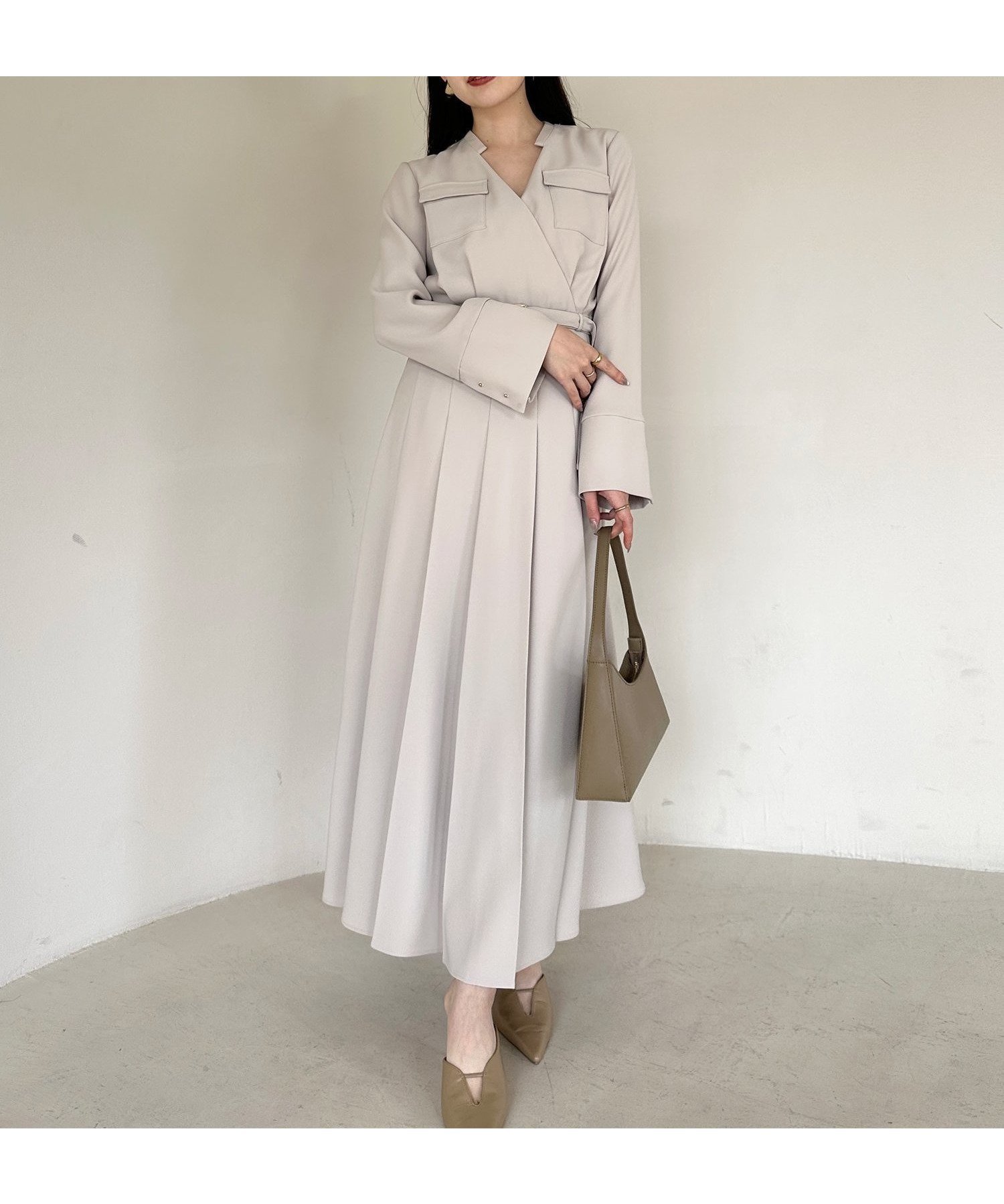 【アニュアンス/anuans】のダブルサテンノーカラータックワンピース インテリア・キッズ・メンズ・レディースファッション・服の通販 founy(ファニー) 　ファッション　Fashion　レディースファッション　Fashion for Women　ワンピース　Dresses　エレガント 上品　Elegant　サテン　Satin, Glossy Fabric　ダブル　Double, Double-Breasted　フレア　Flare, Flared　ロング　Long, Long-Length　定番　Standard, Basic Item　BEIGE|ID: prp329100004542055 ipo3291000000033566217