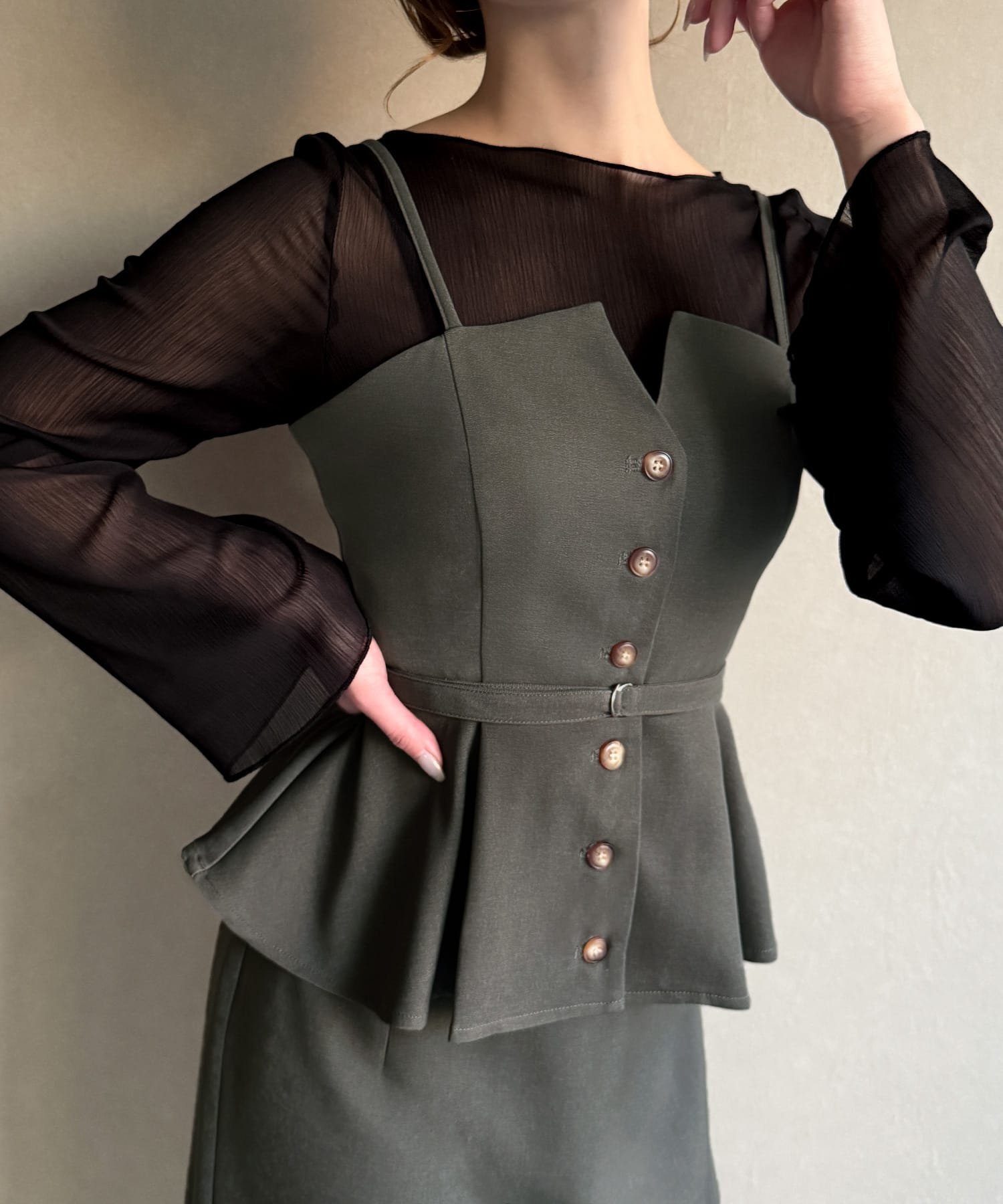 【ジュノア/JUNOAH】のペプラムビスチェ+タイトスカートset インテリア・キッズ・メンズ・レディースファッション・服の通販 founy(ファニー) 　ファッション　Fashion　レディースファッション　WOMEN　セットアップ　Setup　スカート　Skirt　タイトスカート　Tight Skirt　ビスチェ　Bustier　チャコール|ID: prp329100004542207 ipo3291000000032237209
