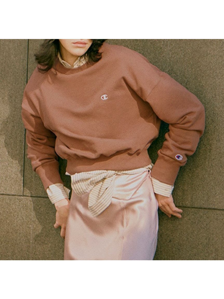 【フレイ アイディー/FRAY I.D】の【Champion】クルーネックスウェット インテリア・キッズ・メンズ・レディースファッション・服の通販 founy(ファニー) 　ファッション　Fashion　レディースファッション　Fashion for Women　トップス・カットソー　Cut & Sew Tops　レディースパーカー・カジュアルフーディー　Casual Hoodies & Sweatshirts　スウェット・クルーネックトップス　Sweatshirts & Crewnecks / Relaxed Fit Sweat Tops　ギャザー　Gathered, Ruffled　コラボ　Collaboration, Collab　シンプル　Simple, Minimal　スウェット / スエット　Sweatshirt, Sweatwear　パターン　Pattern, Design Print　フレンチ　French, French Style　BRW[058]|ID: prp329100004542228 ipo3291000000033319610