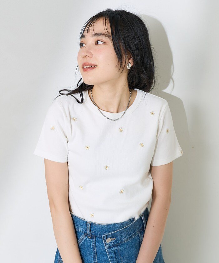 【フリークスストア/FREAK'S STORE】のミニデイジー刺繍Tシャツ 25SS インテリア・キッズ・メンズ・レディースファッション・服の通販 founy(ファニー) https://founy.com/ ファッション Fashion レディースファッション WOMEN トップス・カットソー Tops/Tshirt シャツ/ブラウス Shirts/Blouses ロング / Tシャツ T-Shirts 2025年 2025 2025春夏・S/S Ss,Spring/Summer,2025 インナー Inner フェミニン Feminine 夏 Summer S/S・春夏 Ss・Spring/Summer |ID: prp329100004542291 ipo3291000000032292940