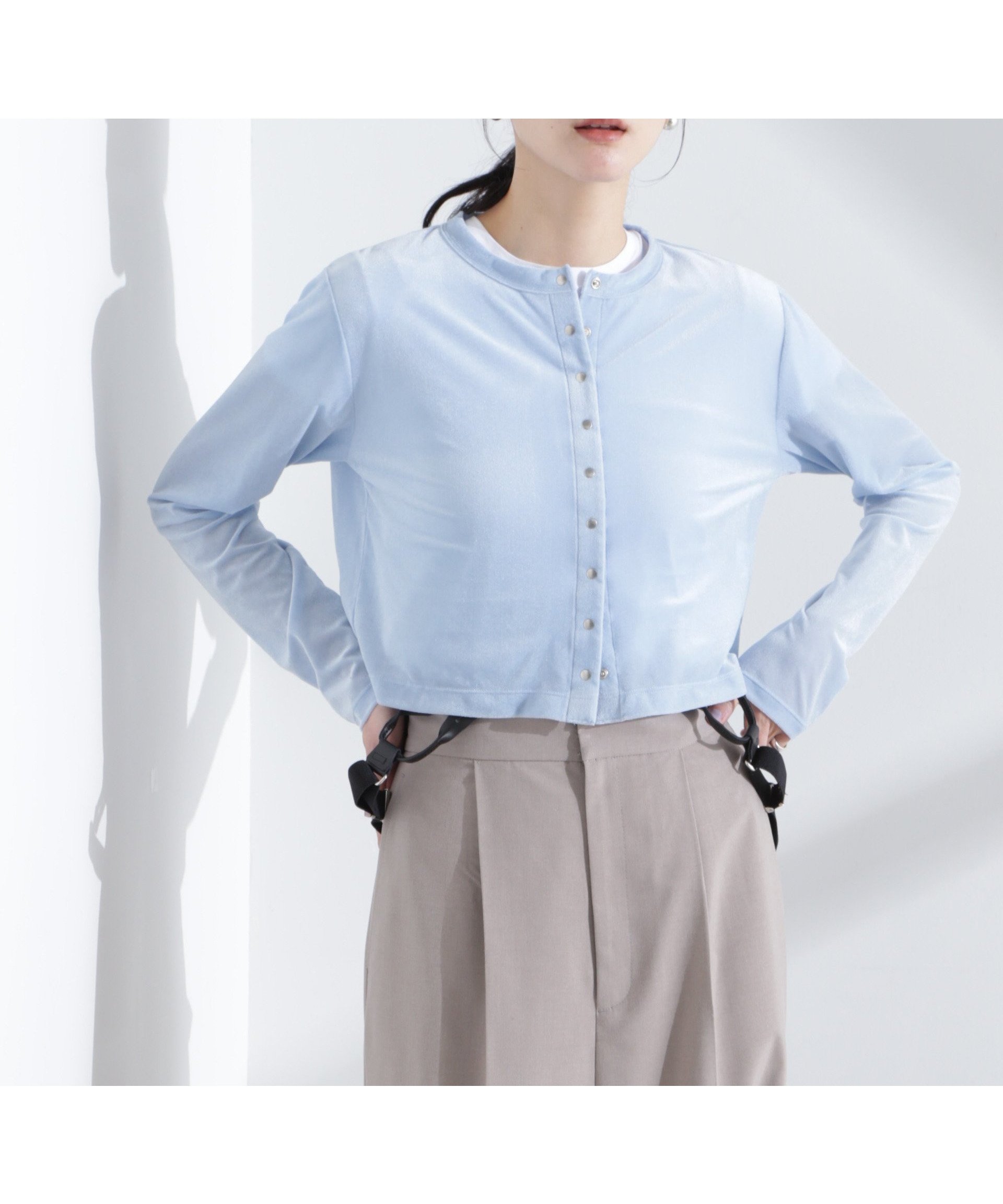 【ナノ ユニバース/nano universe】のシアーベロアメニーボタンカーディガン インテリア・キッズ・メンズ・レディースファッション・服の通販 founy(ファニー) 　ファッション　Fashion　レディースファッション　Fashion for Women　トップス・カットソー　Cut & Sew Tops　カーディガン・羽織り　Layered Style Cardigans　ベロアトップス　Velour Tops / Velvet-Look Items　インナー　Innerwear　ウォッシャブル　Machine Washable　春　Spring　カーディガン　Cardigan, Knitwear　クロップド　Cropped, Short Length　コンパクト　Compact, Small Size　今季　This Season, Current Season　シアー　Sheer, See-Through　シンプル　Simple, Minimal　トレンド　Trend, Trending Now　バランス　Balance, Style Balance　フロント　Front, Front Design　S/S・春夏　SS, Spring/Summer, Warm Season　おすすめ　Recommended / Our Picks　夏　Summer　旅行　Travel　2025年　2025　2025春夏・S/S　Spring/Summer 2025 SS25　L.ブルー1|ID: prp329100004542466 ipo3291000000033009553