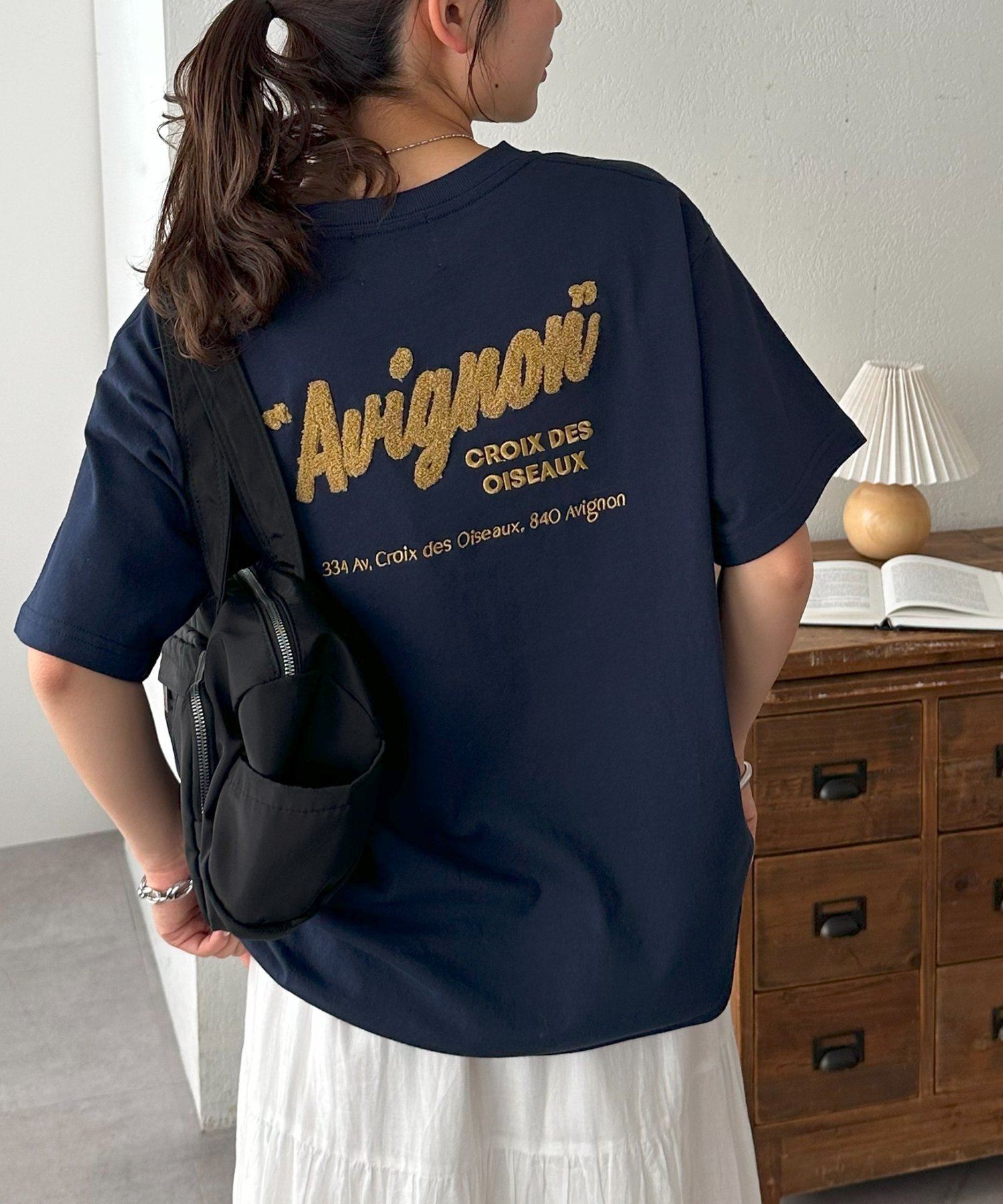【ディスコート/Discoat】の【主役Tシャツ】サガラバック刺繍半袖Tシャツ≪WEB限定≫ インテリア・キッズ・メンズ・レディースファッション・服の通販 founy(ファニー) 　ファッション　Fashion　レディースファッション　Ladies' Fashion Online　トップス・カットソー　Tops/Tshirt　シャツ/ブラウス　Shirts/Blouses　ロング / Tシャツ　T-Shirts　バッグ　Bag　フランス　France　フロント　Front　人気　Popularity　半袖　Short Sleeve　ネイビー|ID: prp329100004542488 ipo3291000000032624958