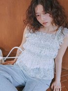 【リリーブラウン/Lily Brown】の【WEB限定カラー】シャーリングフリルブラウス FLOWER[936]|ID: prp329100004542612 ipo3291000000032099032
