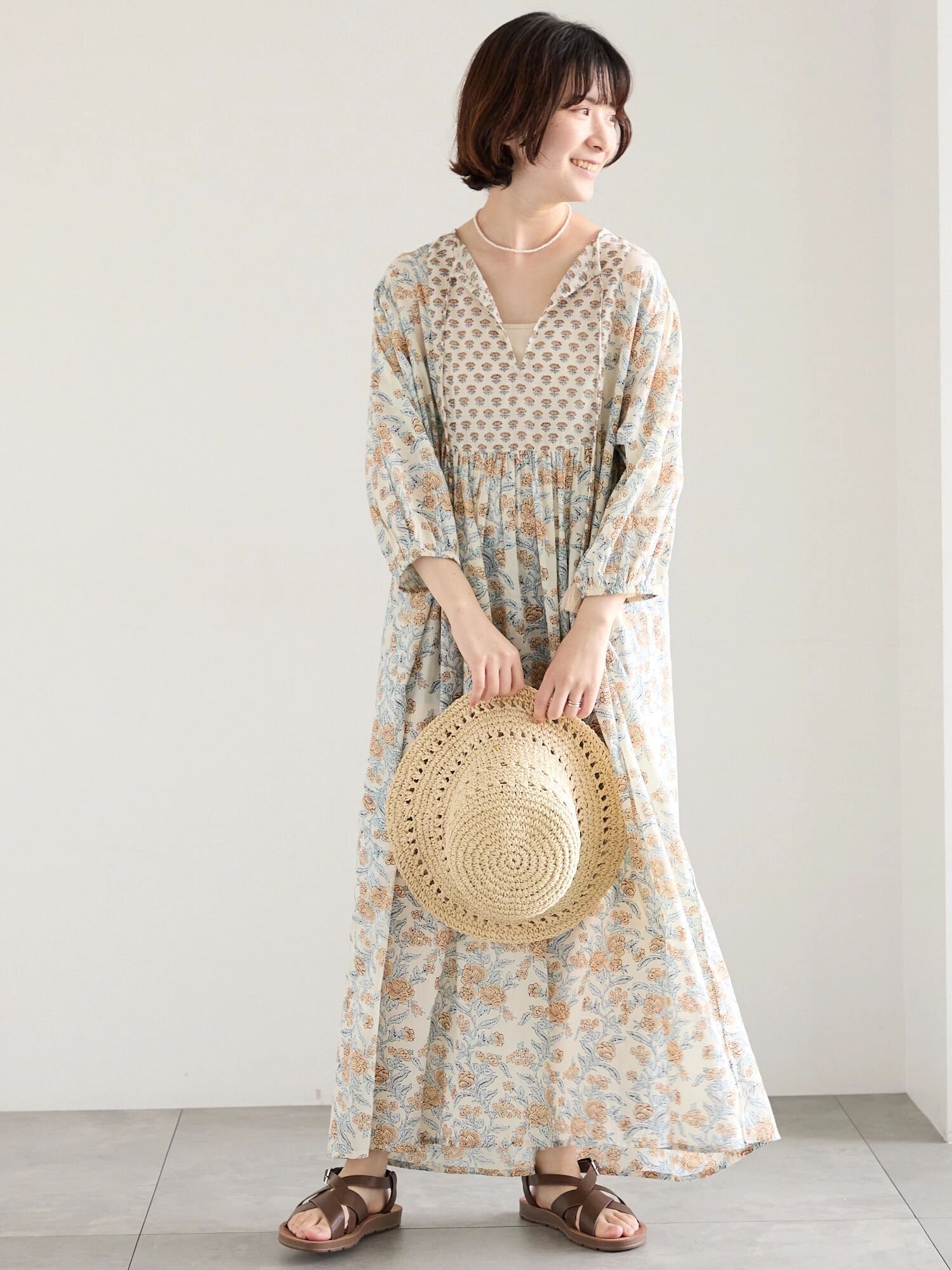 【サマンサモスモス/Samansa Mos2】の【Made in India】花柄ワンピース インテリア・キッズ・メンズ・レディースファッション・服の通販 founy(ファニー) 　雑誌掲載アイテム　Magazine Items　ファッション雑誌　Fashion Magazines　リー　LEE　ファッション　Fashion　レディースファッション　Ladies' Fashion Online　ワンピース　Dress　6月号　June Issue　ギャザー　Gather　プリント　Print　ボタニカル　Botanical　ヨーク　Yoke　切替　Switching　雑誌　Magazine　キナリ|ID: prp329100004543160 ipo3291000000032644525