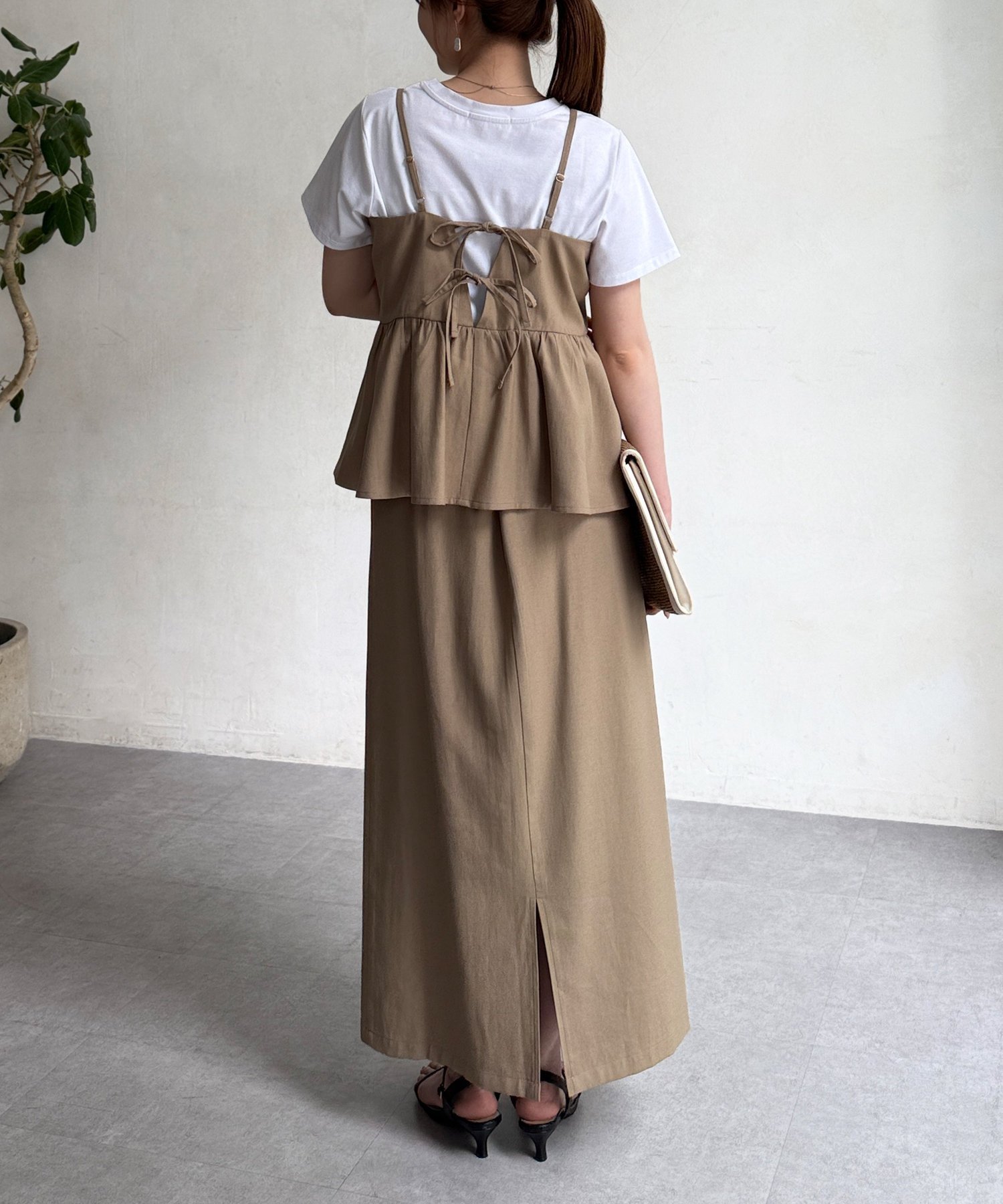【シェトワ/Chez toi】の【着回し力抜群】【大人かわいく体型カバー】キャミペプラム×タイトスカート インテリア・キッズ・メンズ・レディースファッション・服の通販 founy(ファニー) 　ファッション　Fashion　レディースファッション　WOMEN　スカート　Skirt　シンプル　Simple　スリット　Slit　フェミニン　Feminine　ペプラム　Peplum　リボン　Ribbon　リラックス　Relax　ロング　Long　プチプライス・低価格　Affordable　おすすめ　Recommend　ベージュ|ID: prp329100004543192 ipo3291000000032252882