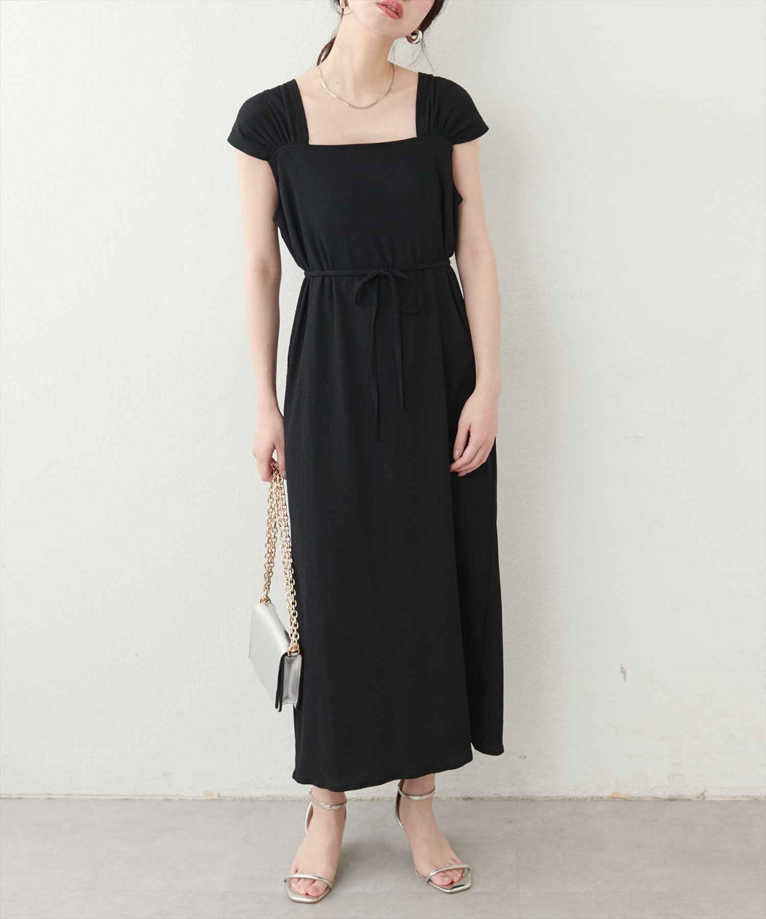 【ナチュラルクチュール/natural couture】のリボンベルト付きワンピース インテリア・キッズ・メンズ・レディースファッション・服の通販 founy(ファニー) 　ファッション　Fashion　レディースファッション　WOMEN　ワンピース　Dress　ベルト　Belts　2025年　2025　2025春夏・S/S　Ss,Spring/Summer,2025　シンプル　Simple　ジャケット　Jacket　スリット　Slit　トレンド　Trend　ポケット　Pocket　リボン　Ribbon　エレガント 上品　Elegant　ブラック|ID: prp329100004543207 ipo3291000000032211776